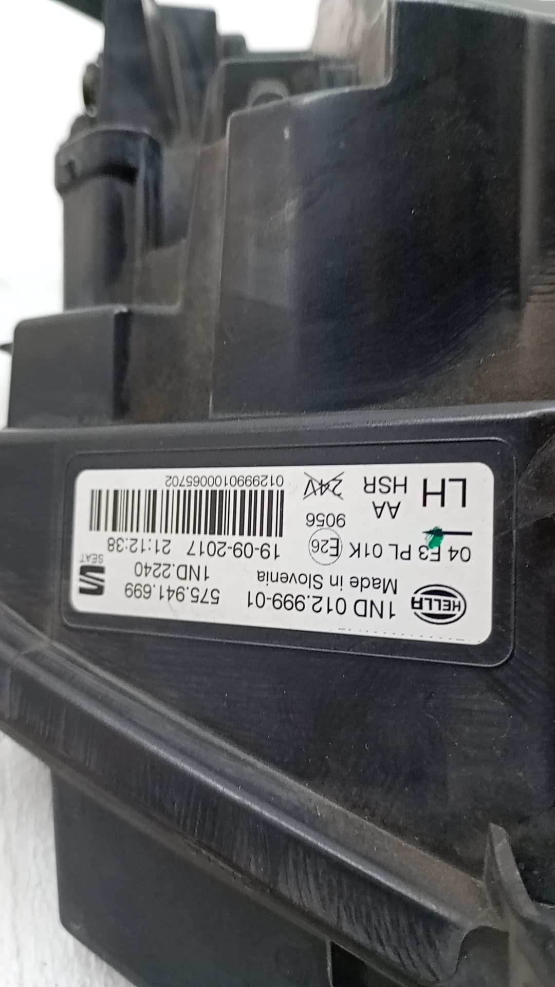Faro antiniebla izquierdo SEAT ATECA (KH7) 2