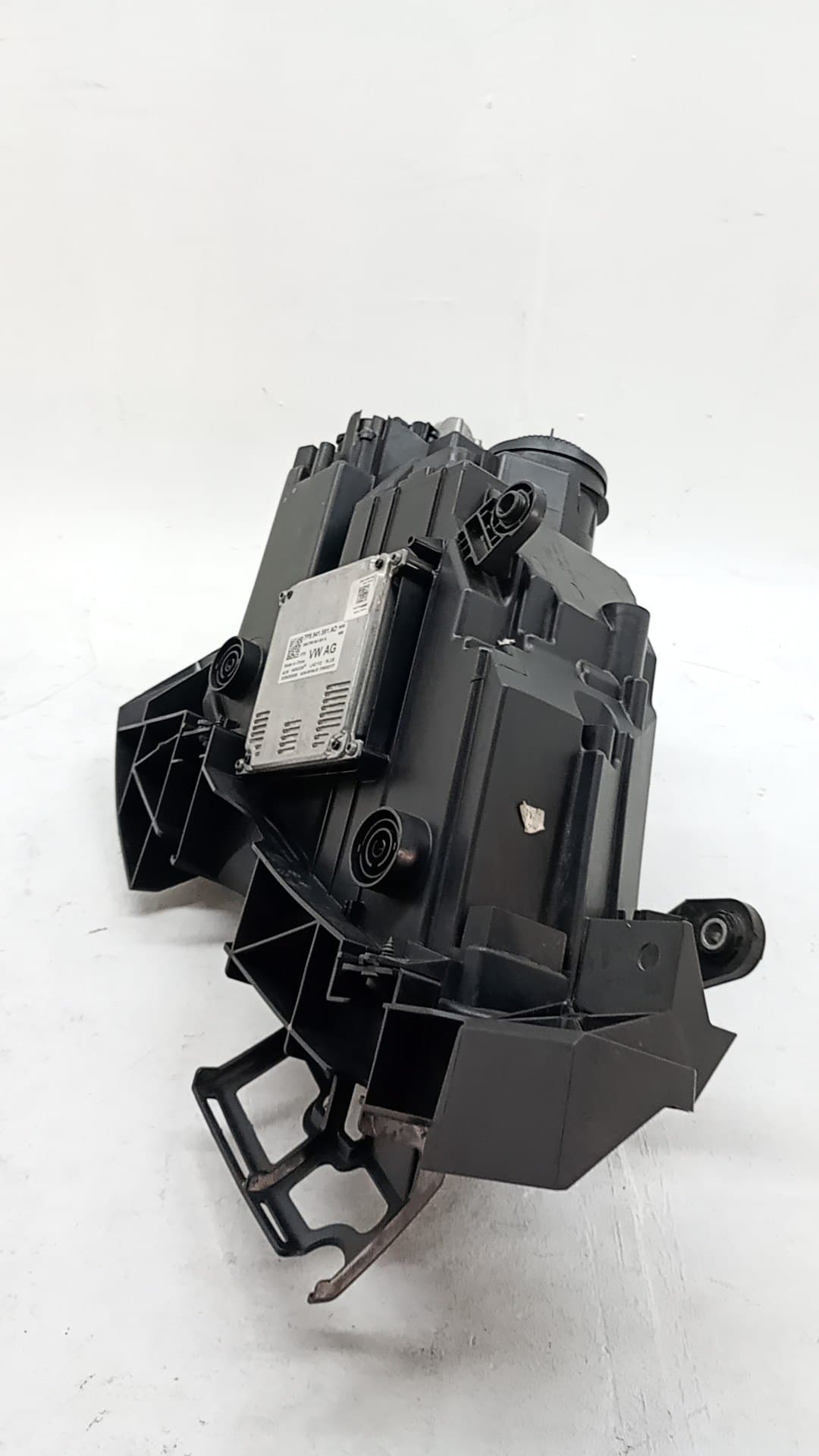 Faro izquierdo SEAT ATECA (KH7) 3