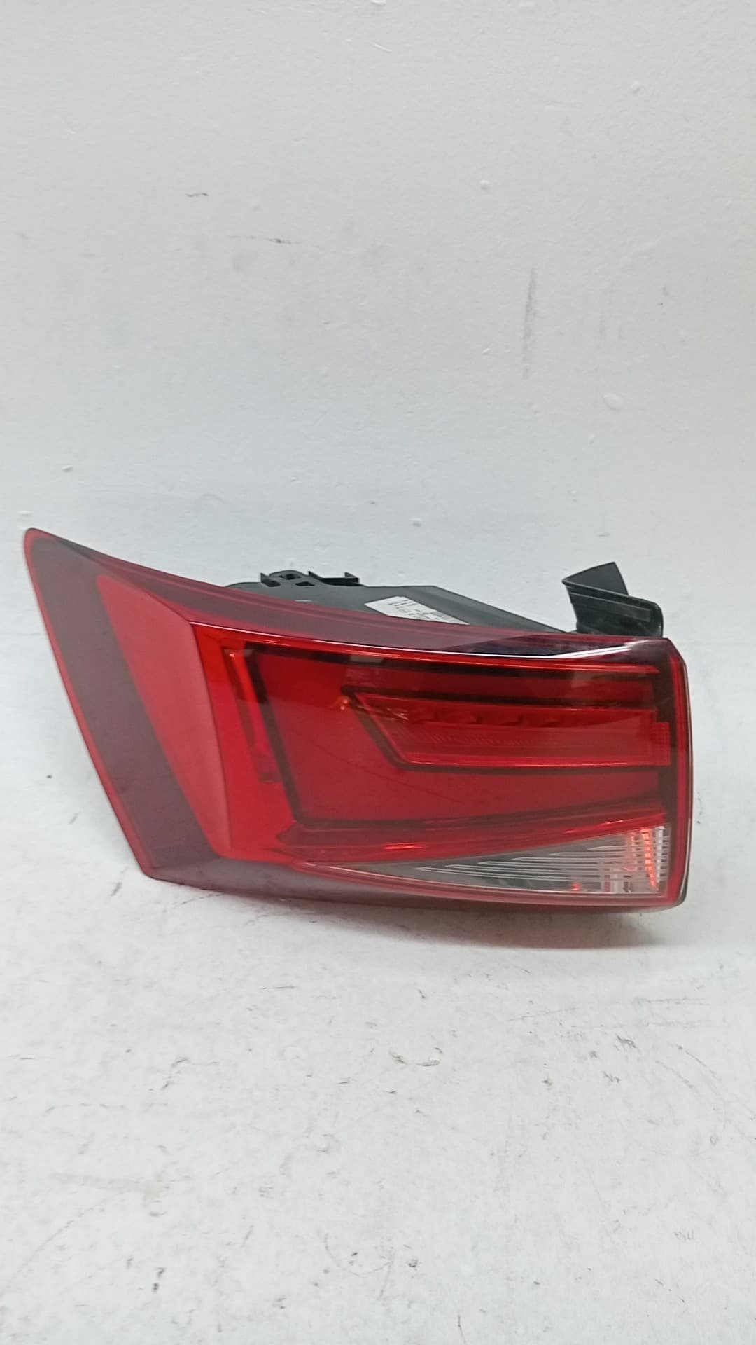 Piloto trasero izquierdo SEAT ATECA (KH7) 3