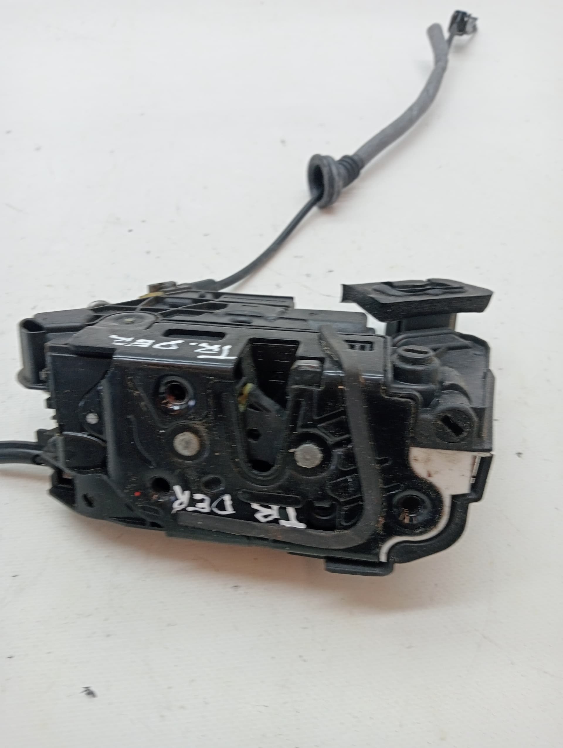 Cerradura puerta trasera derecha VOLKSWAGEN GOLF VII SPORTSVAN 3