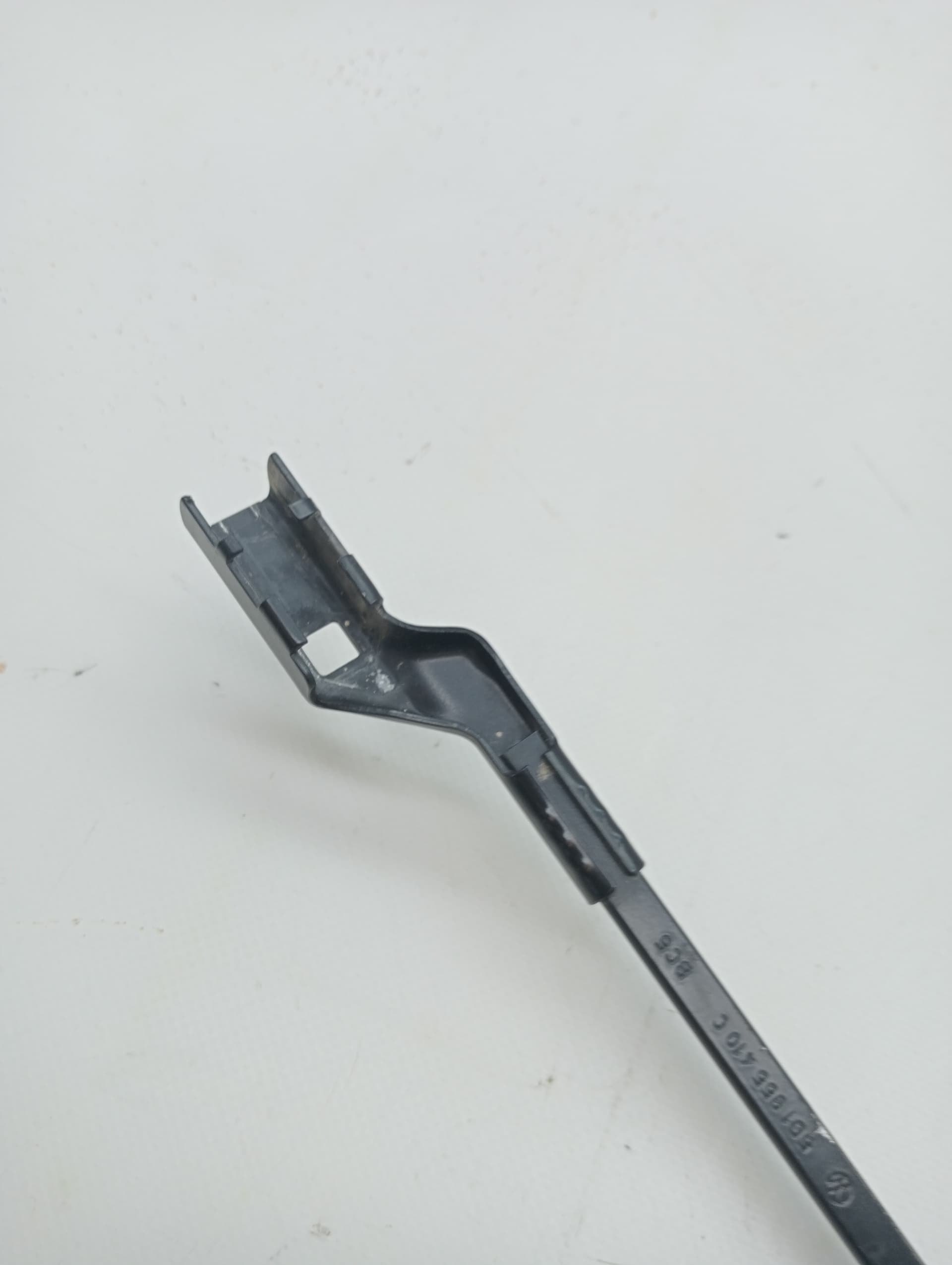 Brazo limpia delantero derecho VOLKSWAGEN GOLF VII SPORTSVAN 3