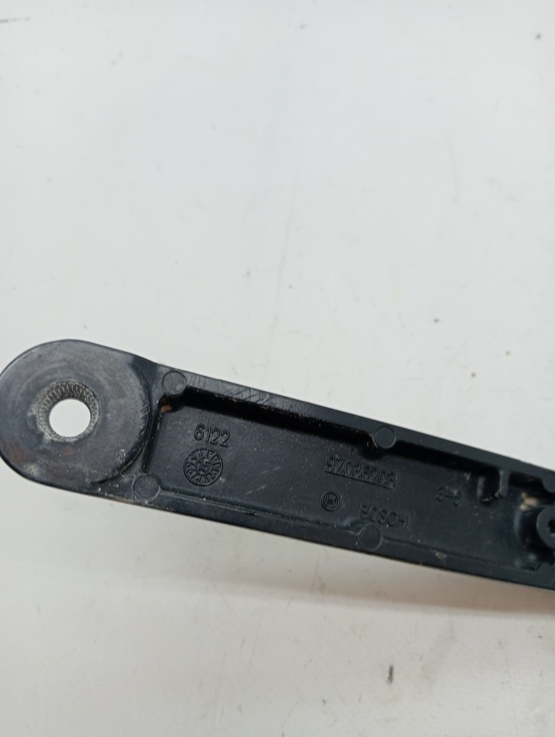Brazo limpia delantero izquierdo VOLKSWAGEN GOLF VII SPORTSVAN 3