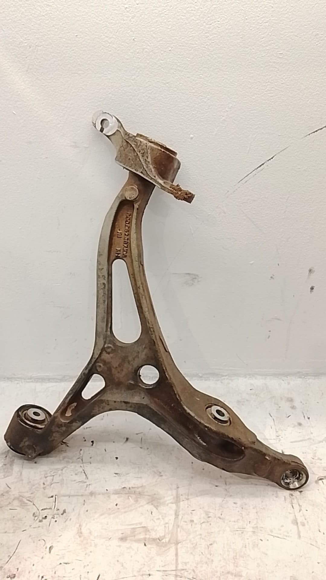 Brazo suspension inferior delantero derecho MERCEDES-BENZ CLASE M (W164)
