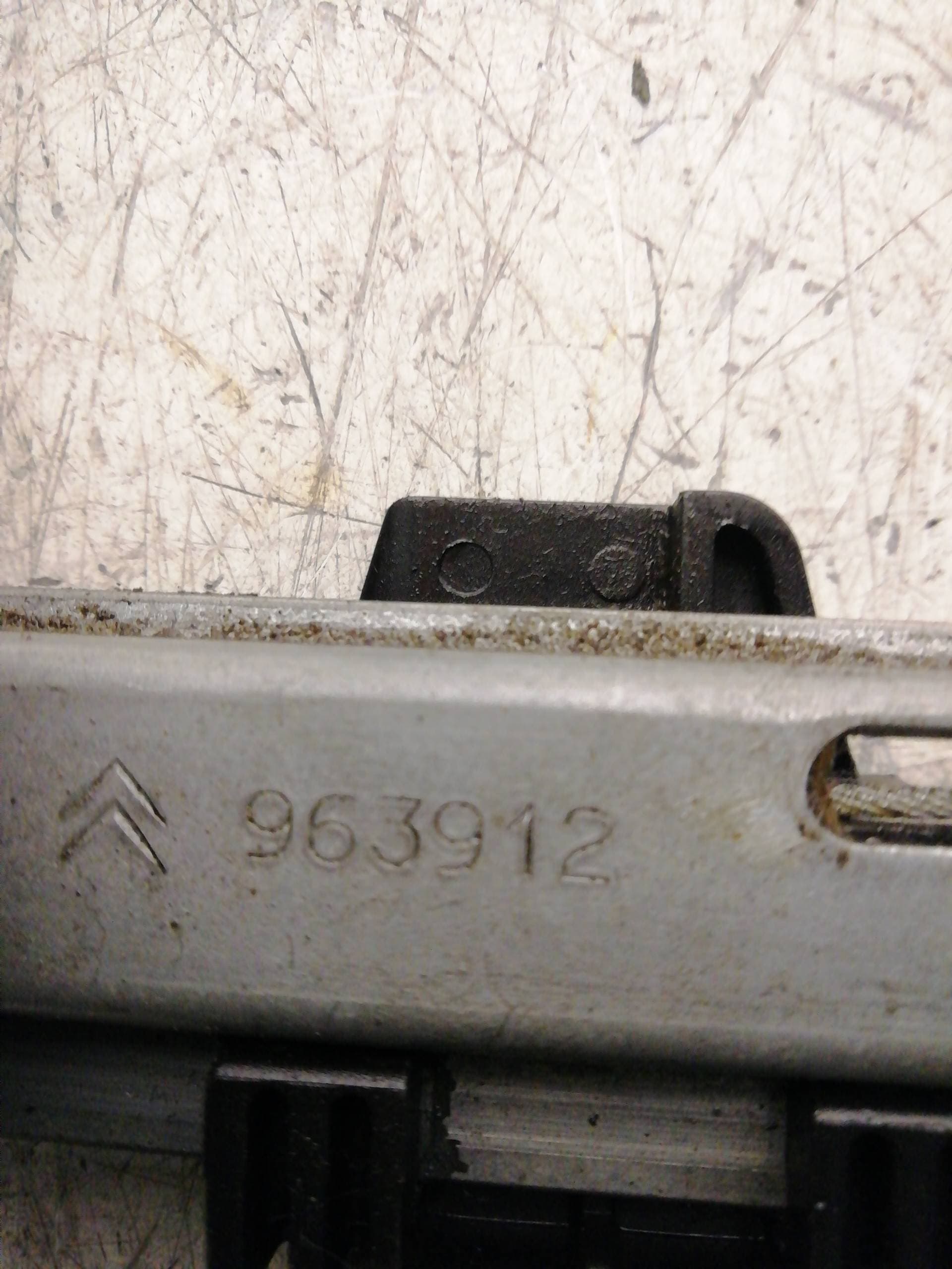 Elevalunas delantero izquierdo CITROEN C3 2