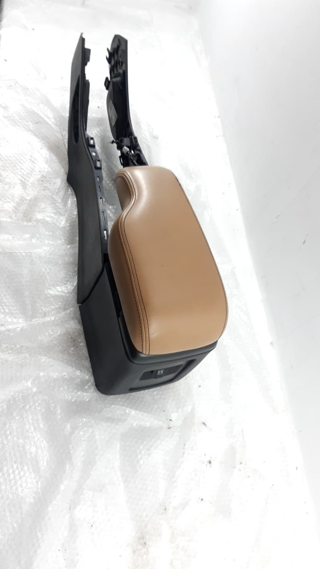 Consola central FIAT FREEMONT (345)