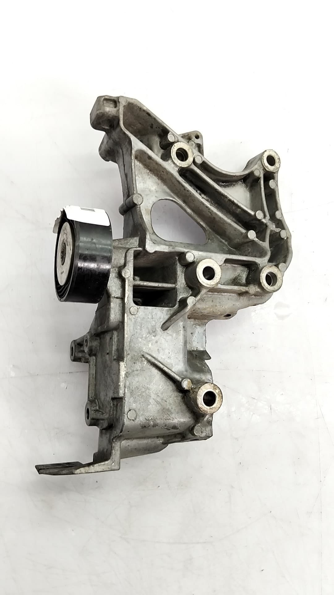 Soporte alternador FIAT FREEMONT (345)