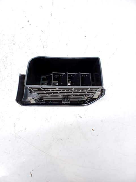 Recambio DACIA SANDERO ref. 687602406R 2