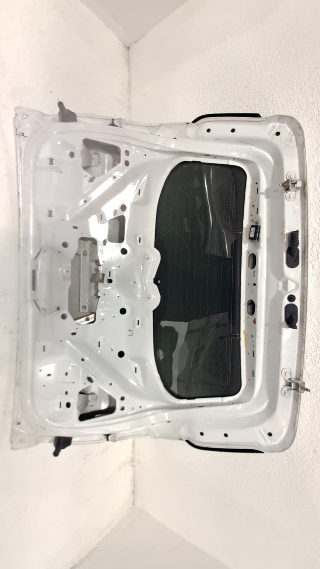 Porton trasero FORD KUGA (CBS)