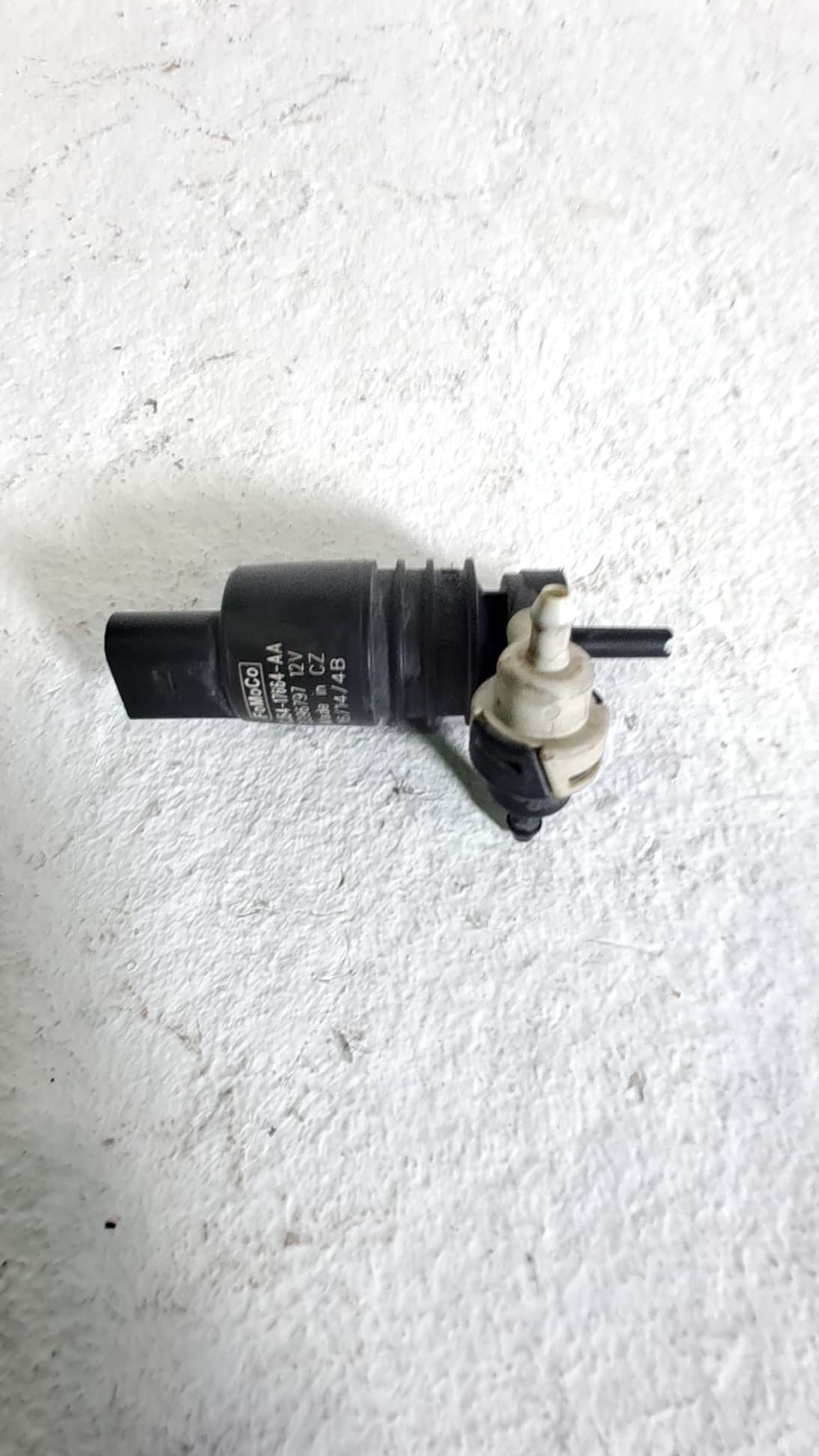 Bomba limpia FORD KUGA (CBS)