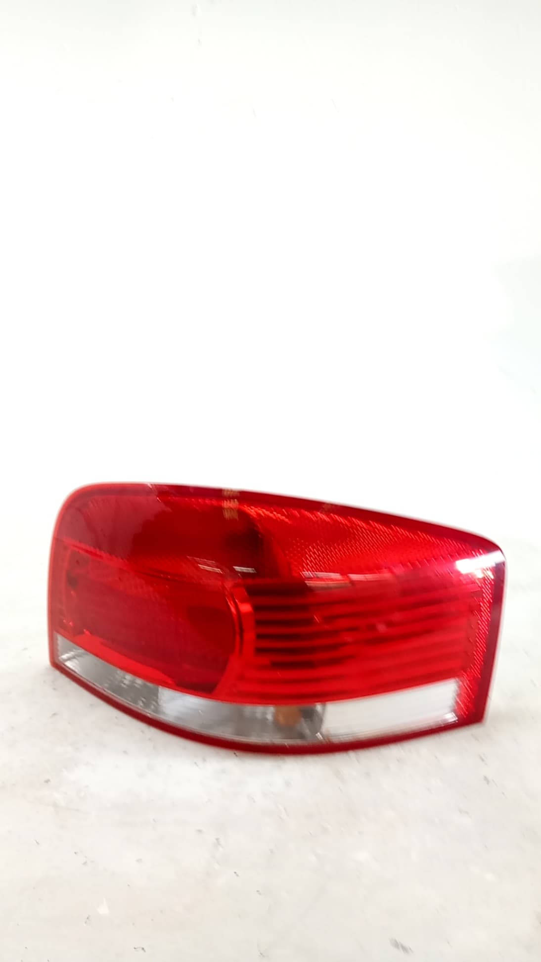 Piloto trasero derecho AUDI A3 (8L)