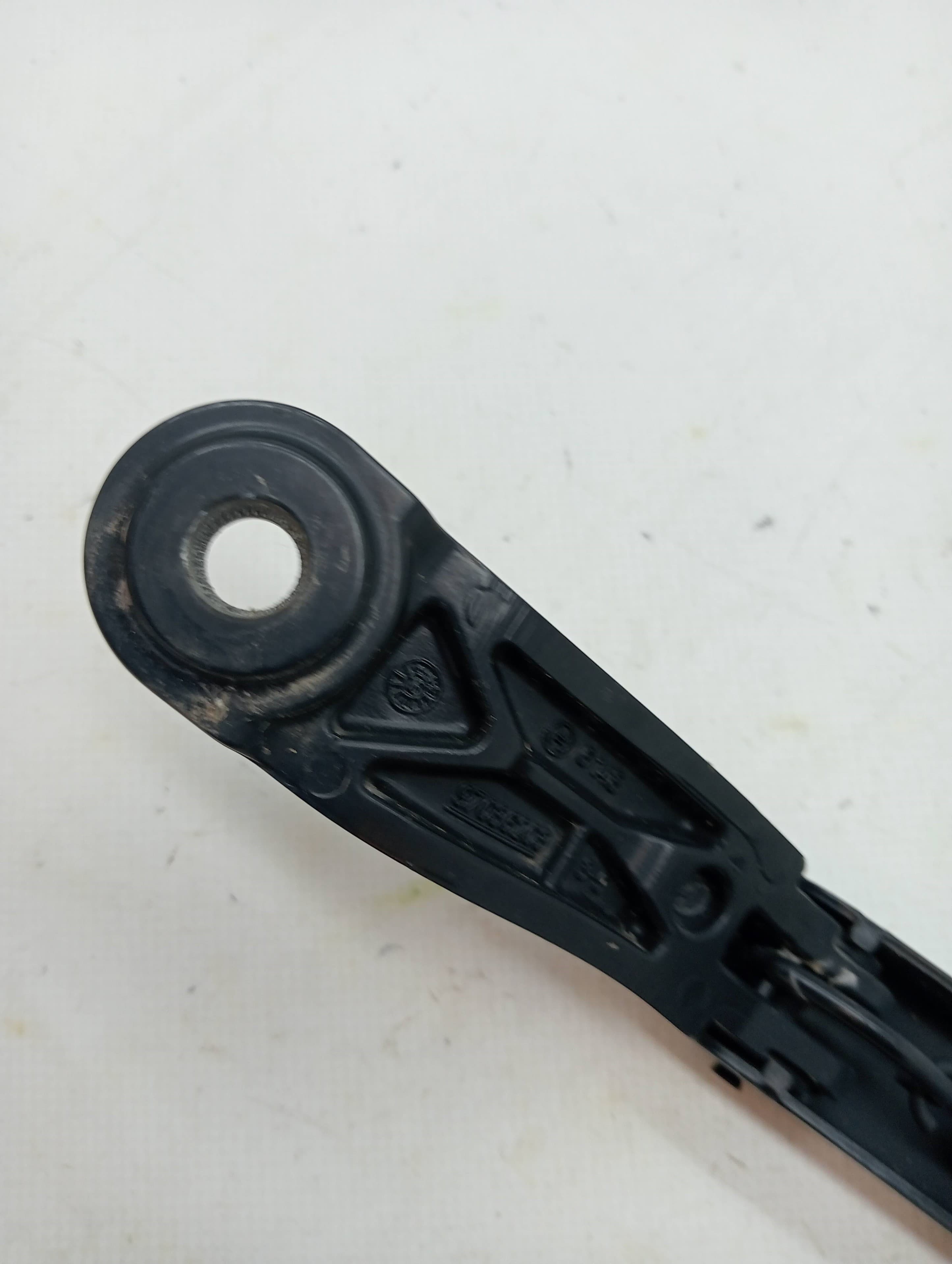Brazo limpia delantero izquierdo FORD KA+ 3