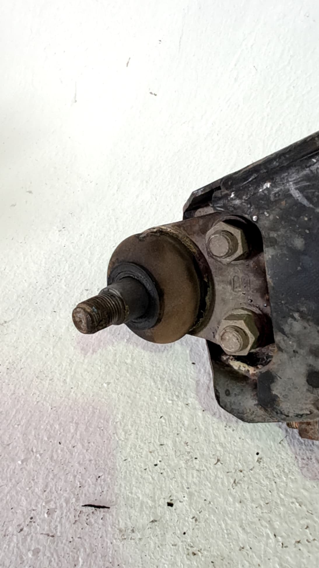 Brazo suspension inferior delantero izquierdo MITSUBISHI MONTERO (V60/V70) 3