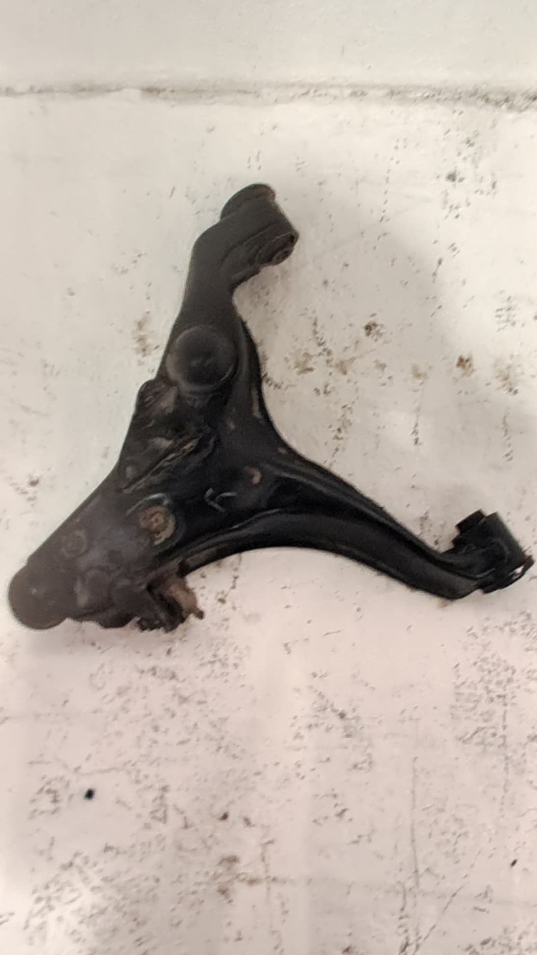 Brazo suspension superior delantero derecho MITSUBISHI MONTERO (V60/V70) 2