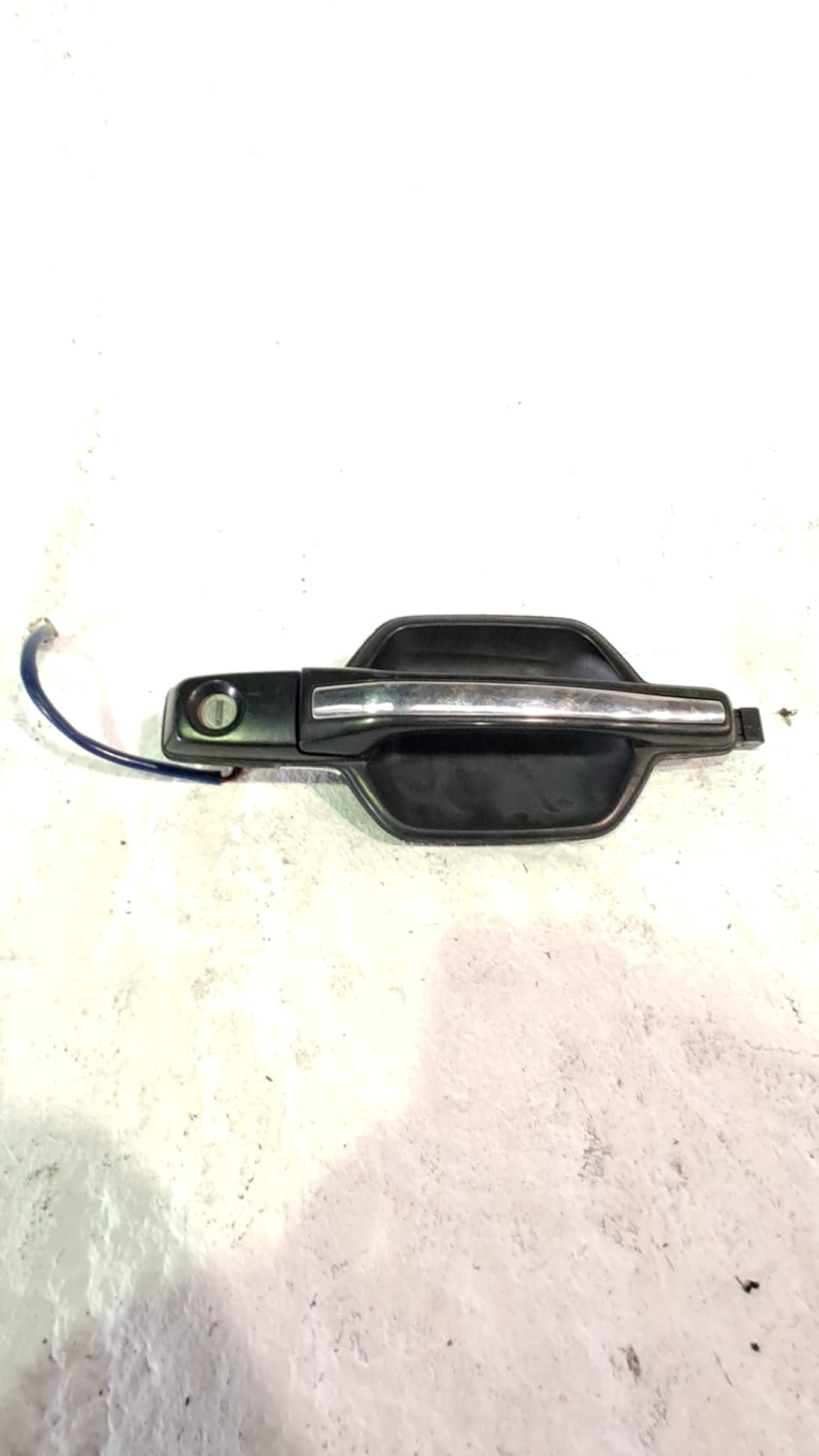 Maneta exterior delantera derecha MITSUBISHI MONTERO (V60/V70)