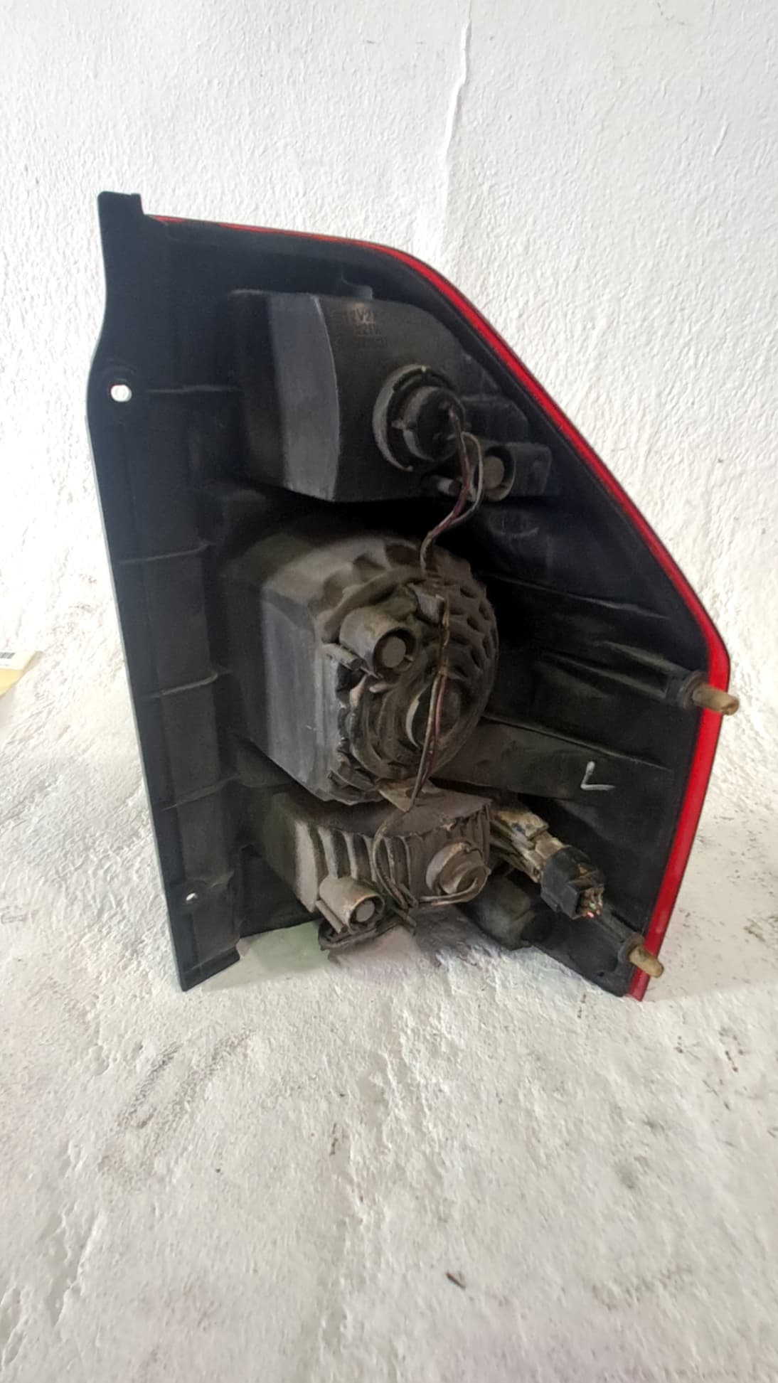 Piloto trasero izquierdo MITSUBISHI MONTERO (V60/V70) 2