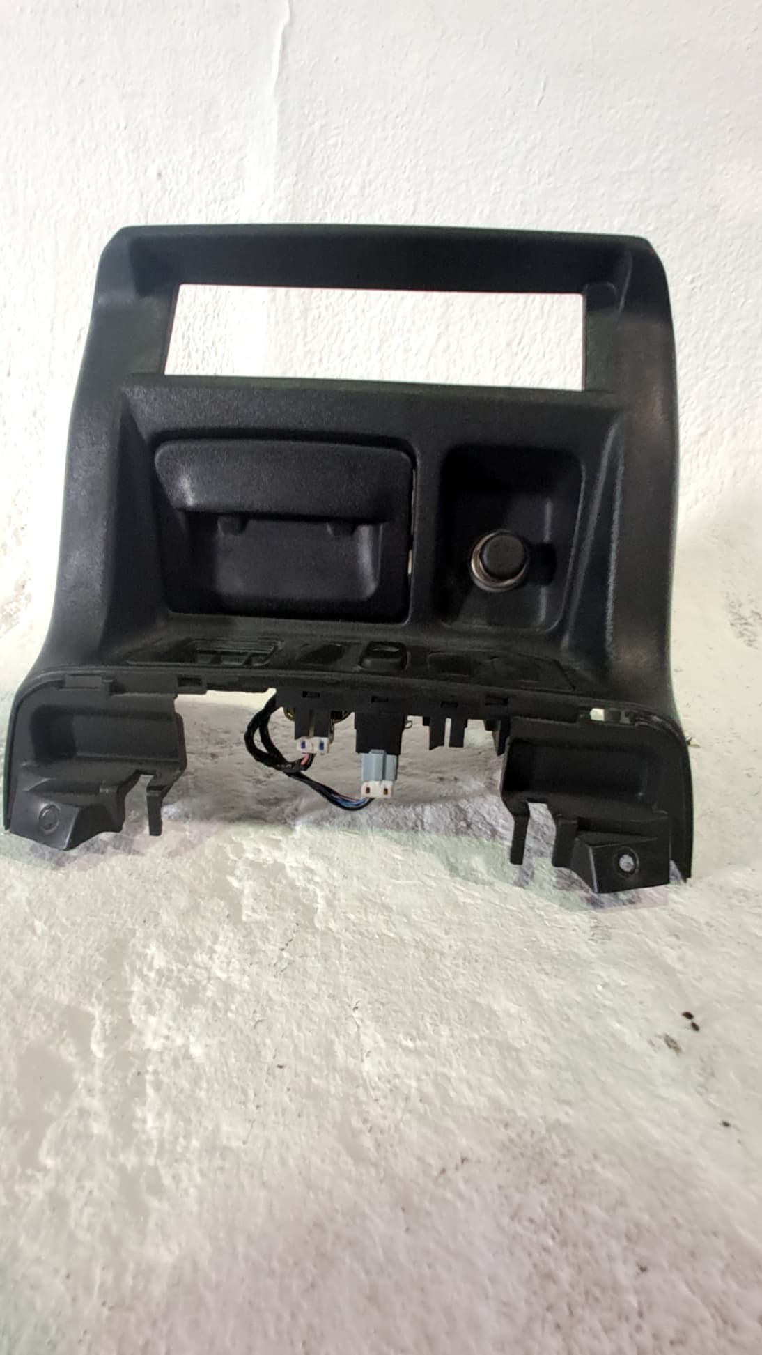 Cenicero MITSUBISHI MONTERO (V60/V70) 2