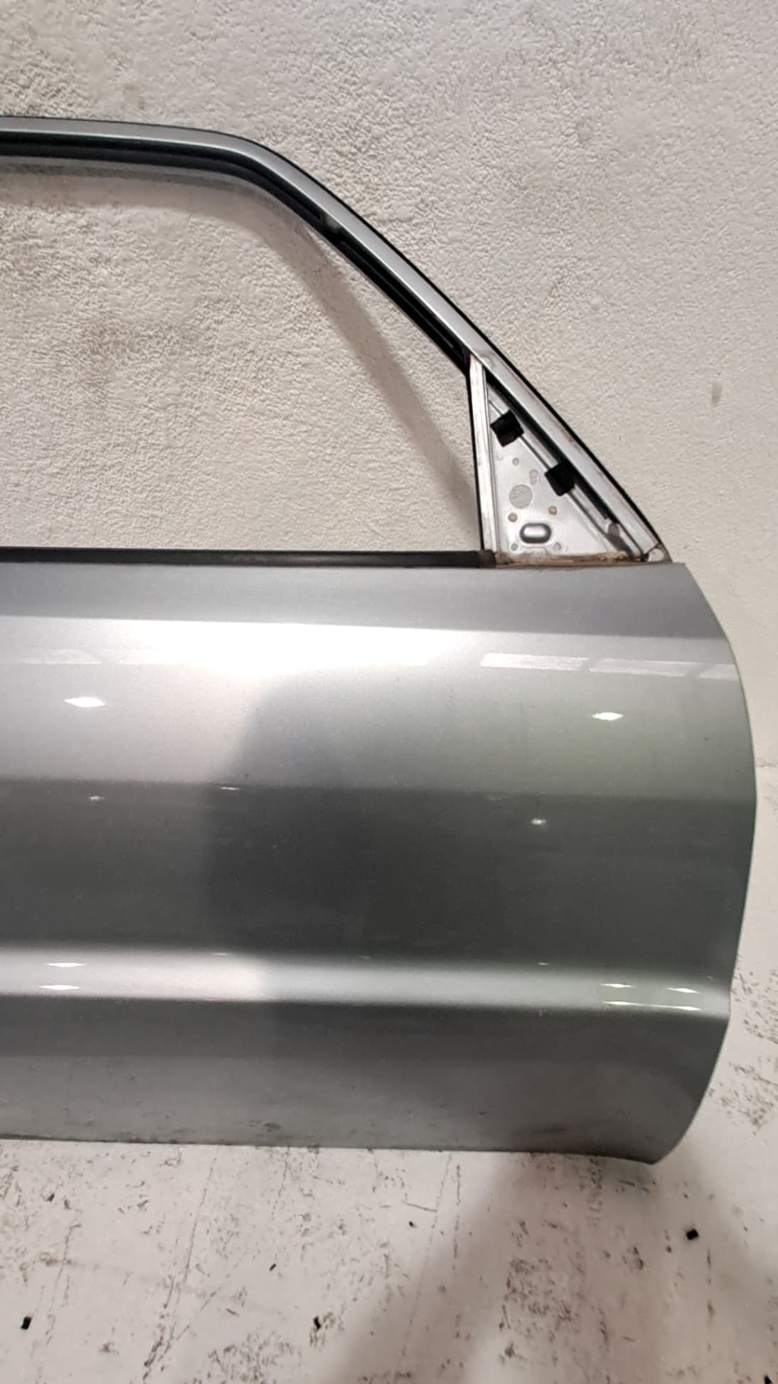 Puerta delantera derecha MITSUBISHI MONTERO (V60/V70) 4