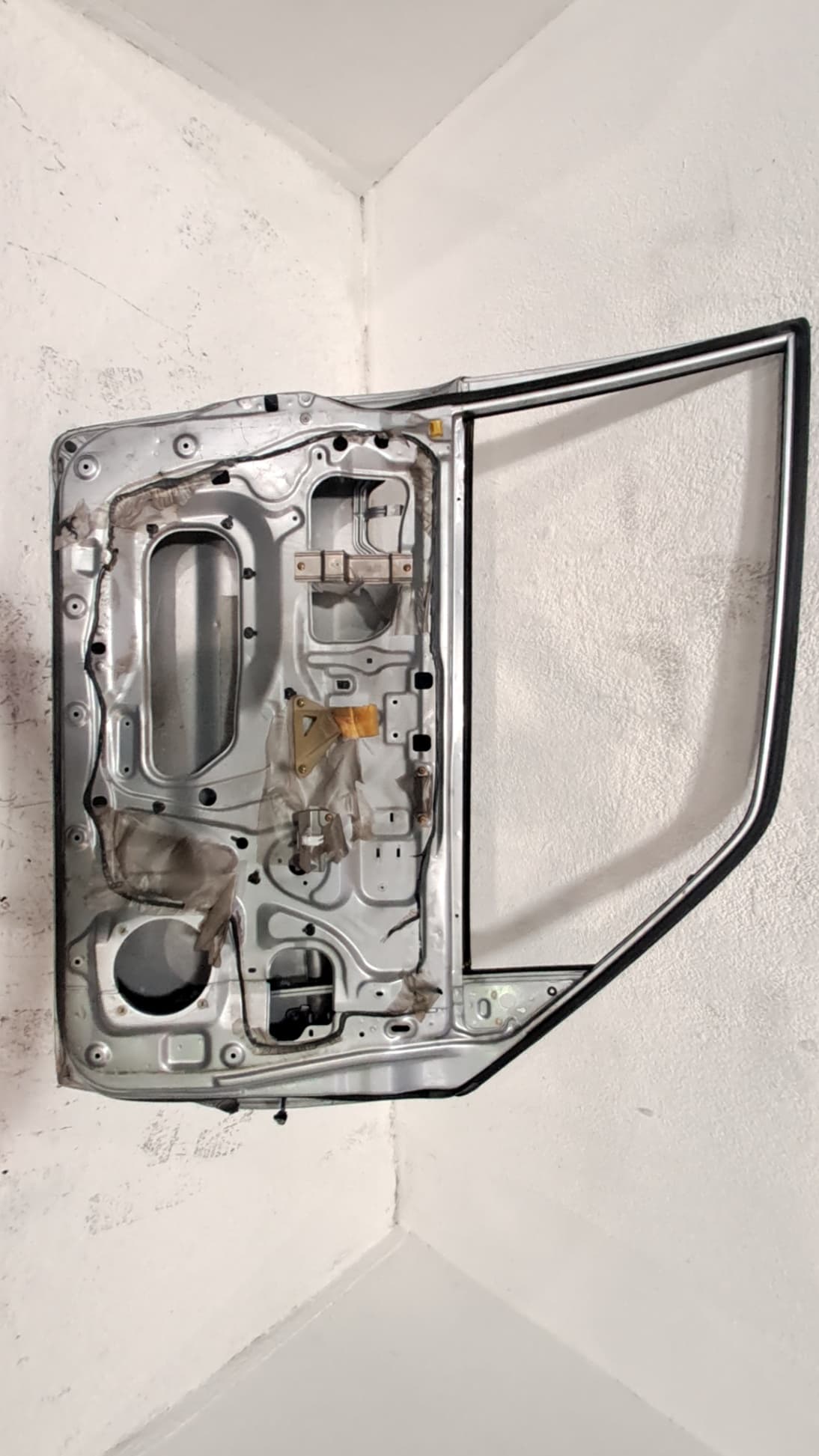 Puerta delantera izquierda MITSUBISHI MONTERO (V60/V70) 4