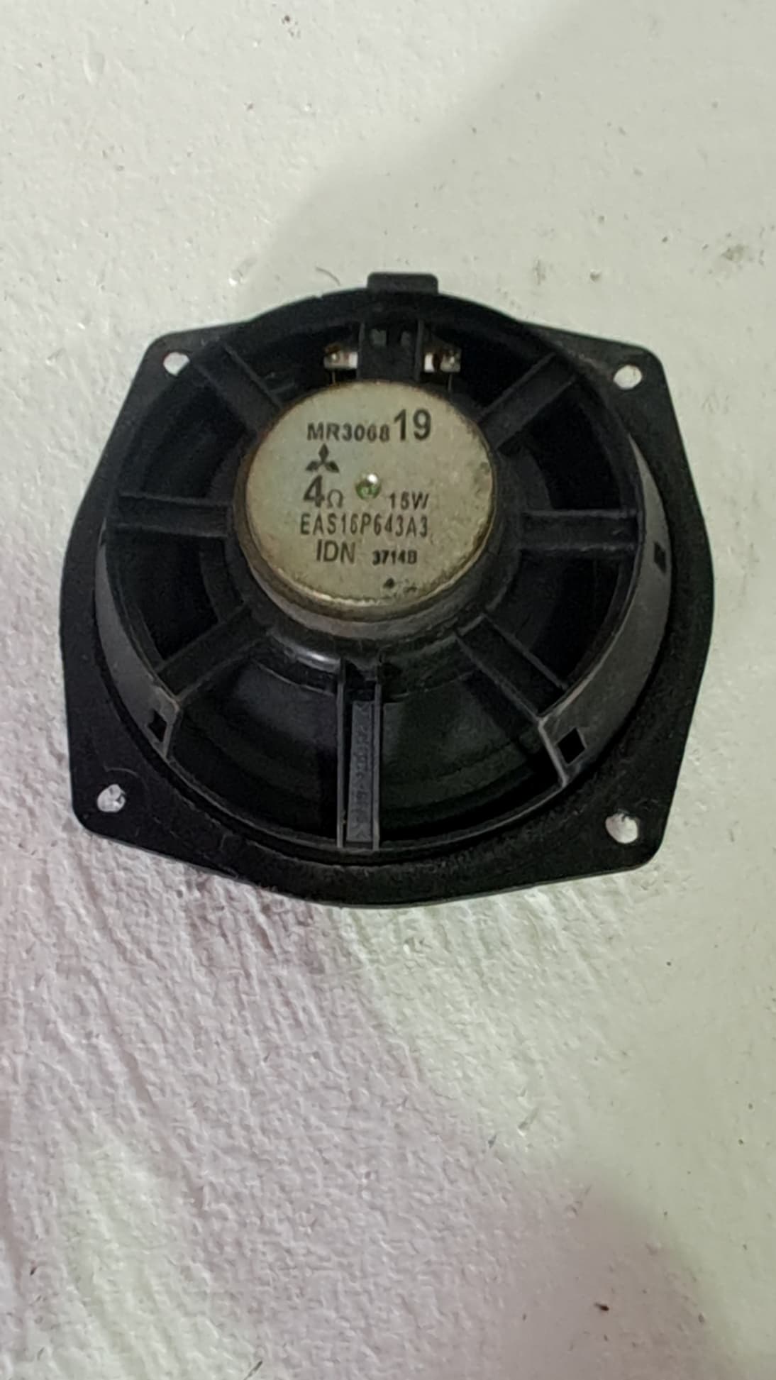 Altavoz MITSUBISHI MONTERO (V60/V70) 2