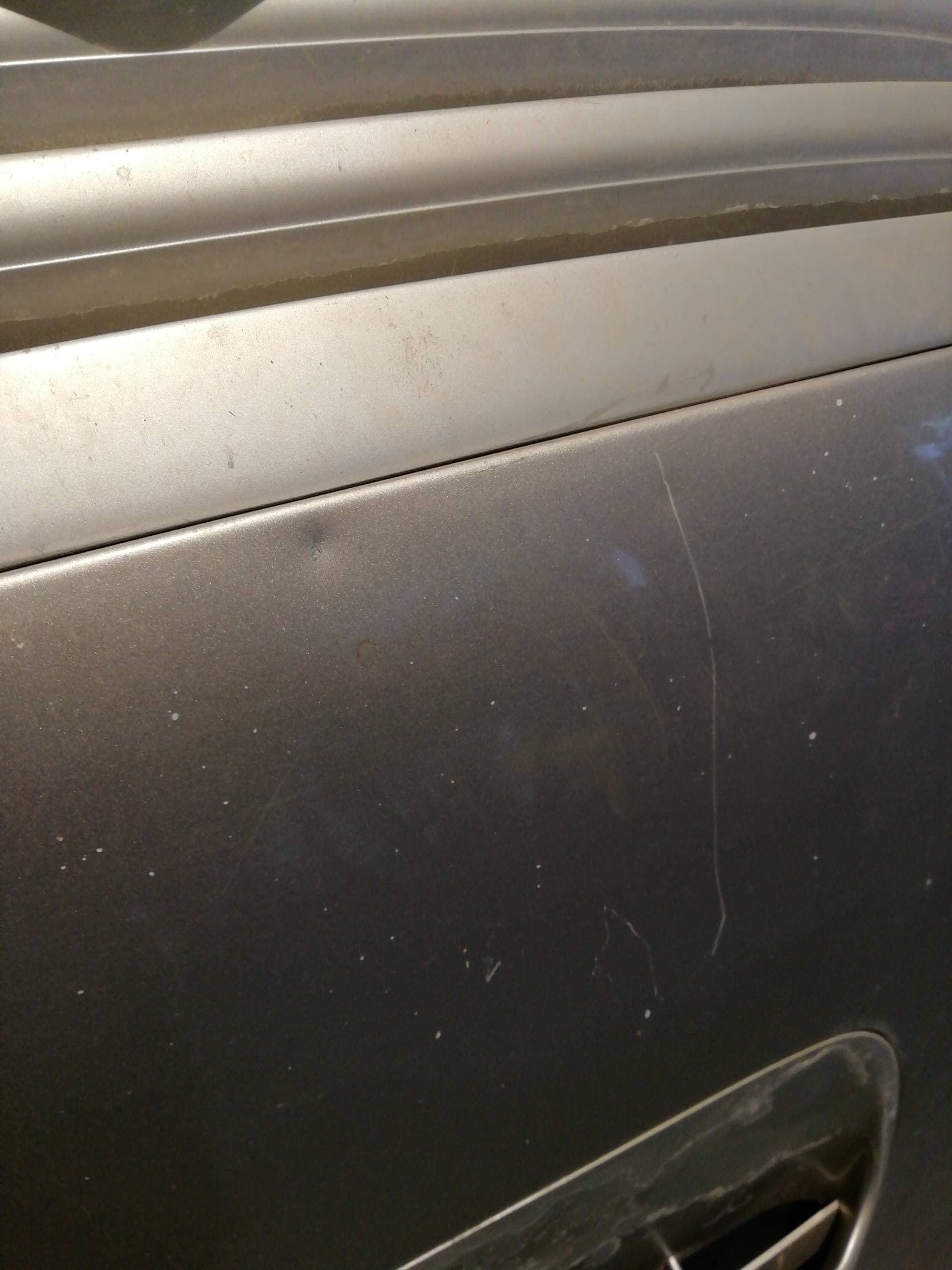 Capot KIA CARNIVAL II 4