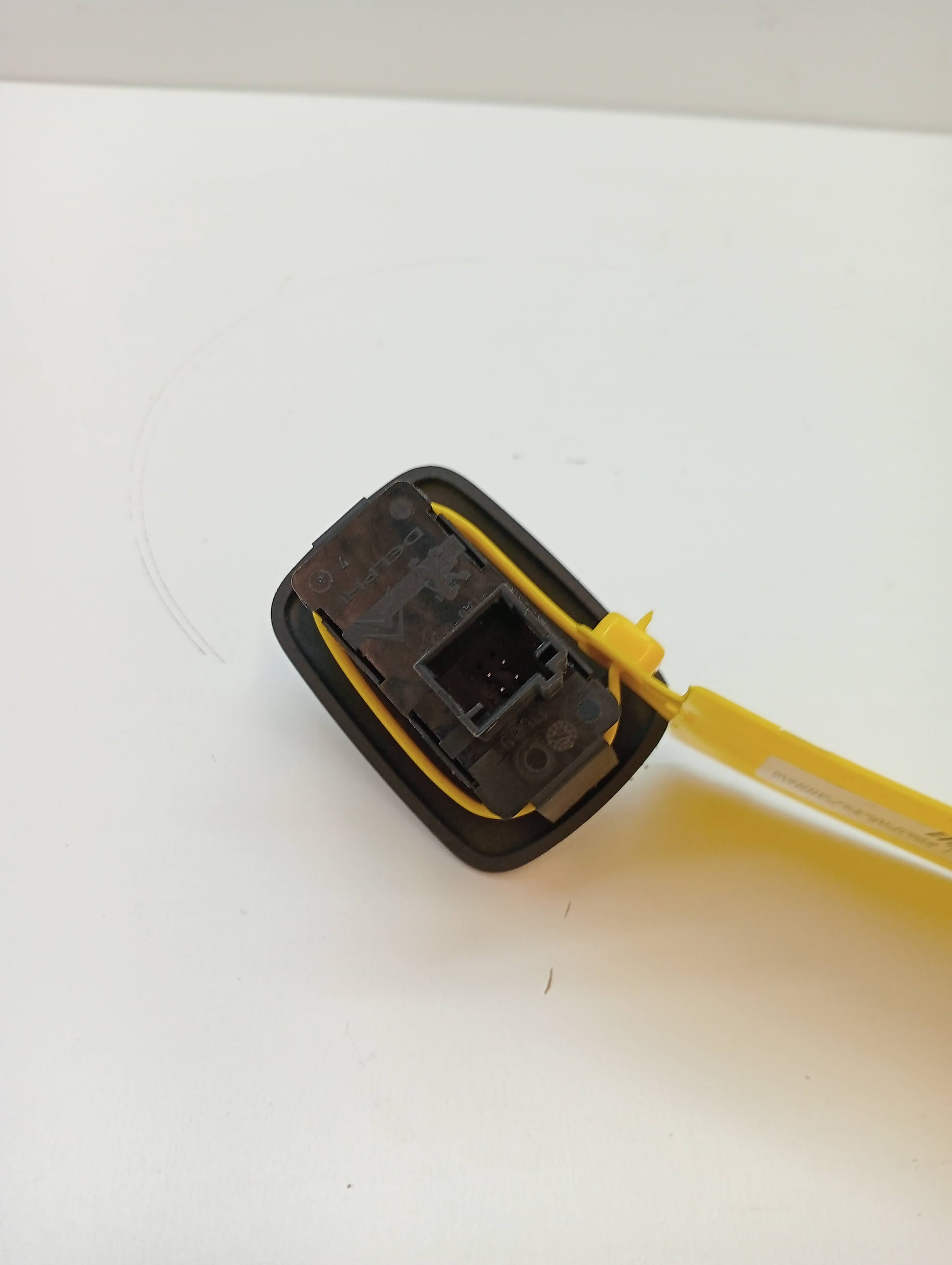 Mando elevalunas trasero izquierdo CITROEN C5 BERLINA 3