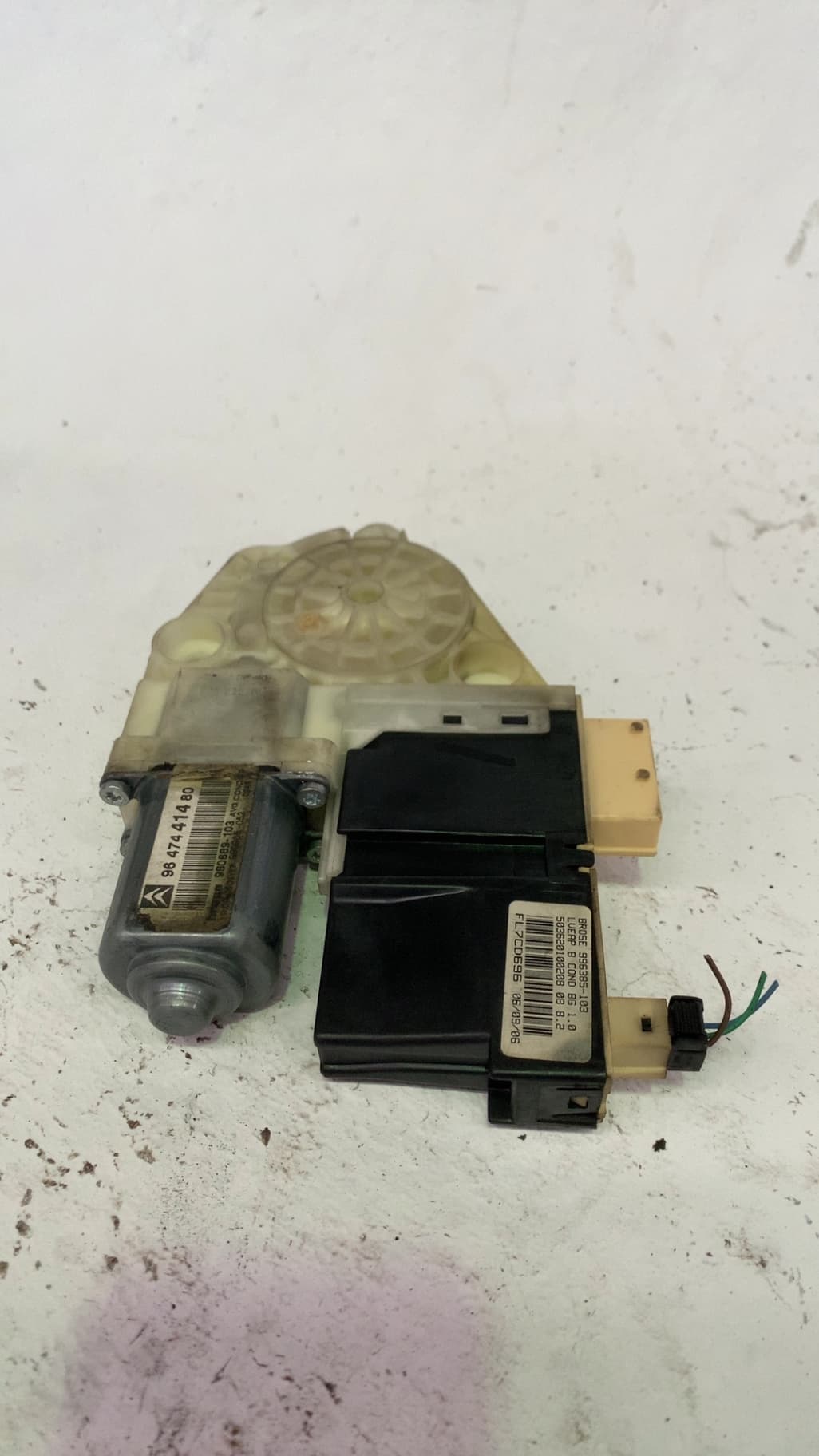 Motor elevalunas delantero izquierdo CITROEN C4 BERLINA 2