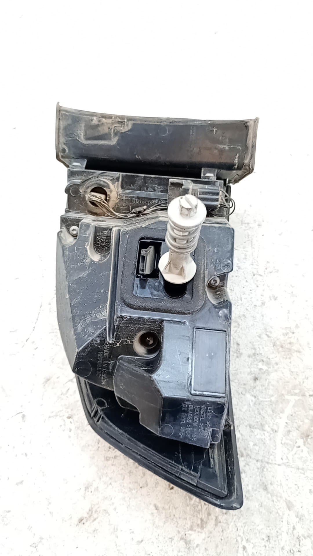 Piloto trasero izquierdo LAND ROVER DISCOVERY 4