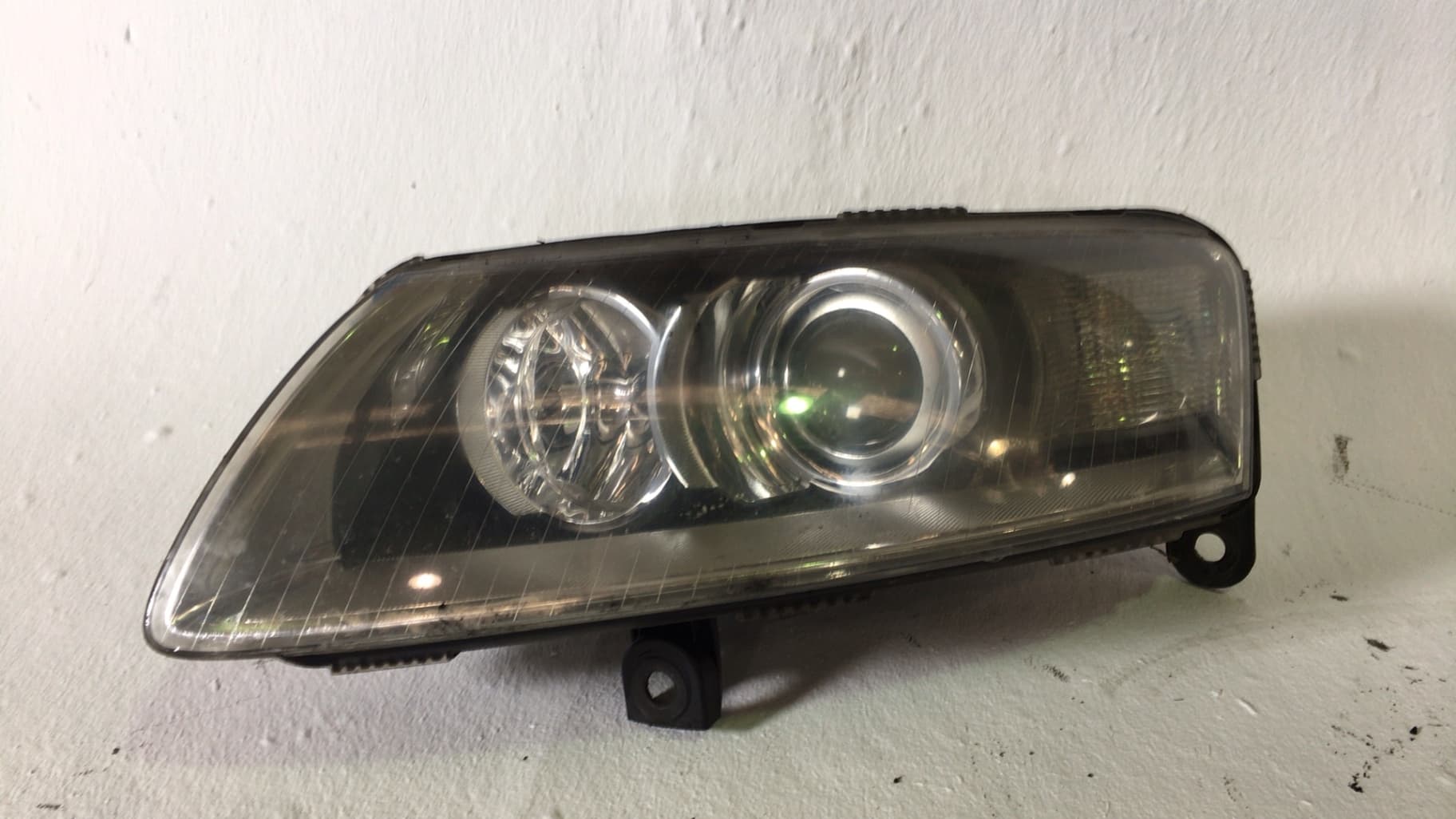 Faro izquierdo AUDI A6 AVANT (4F5)