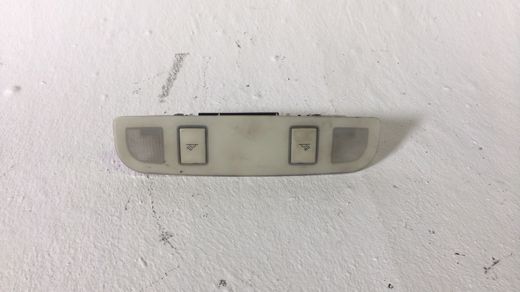Luz interior AUDI A6 AVANT (4F5)