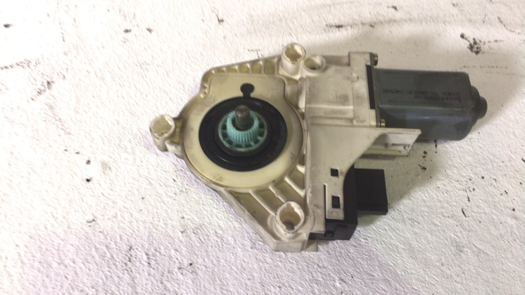 Motor elevalunas delantero izquierdo AUDI A6 AVANT (4F5)