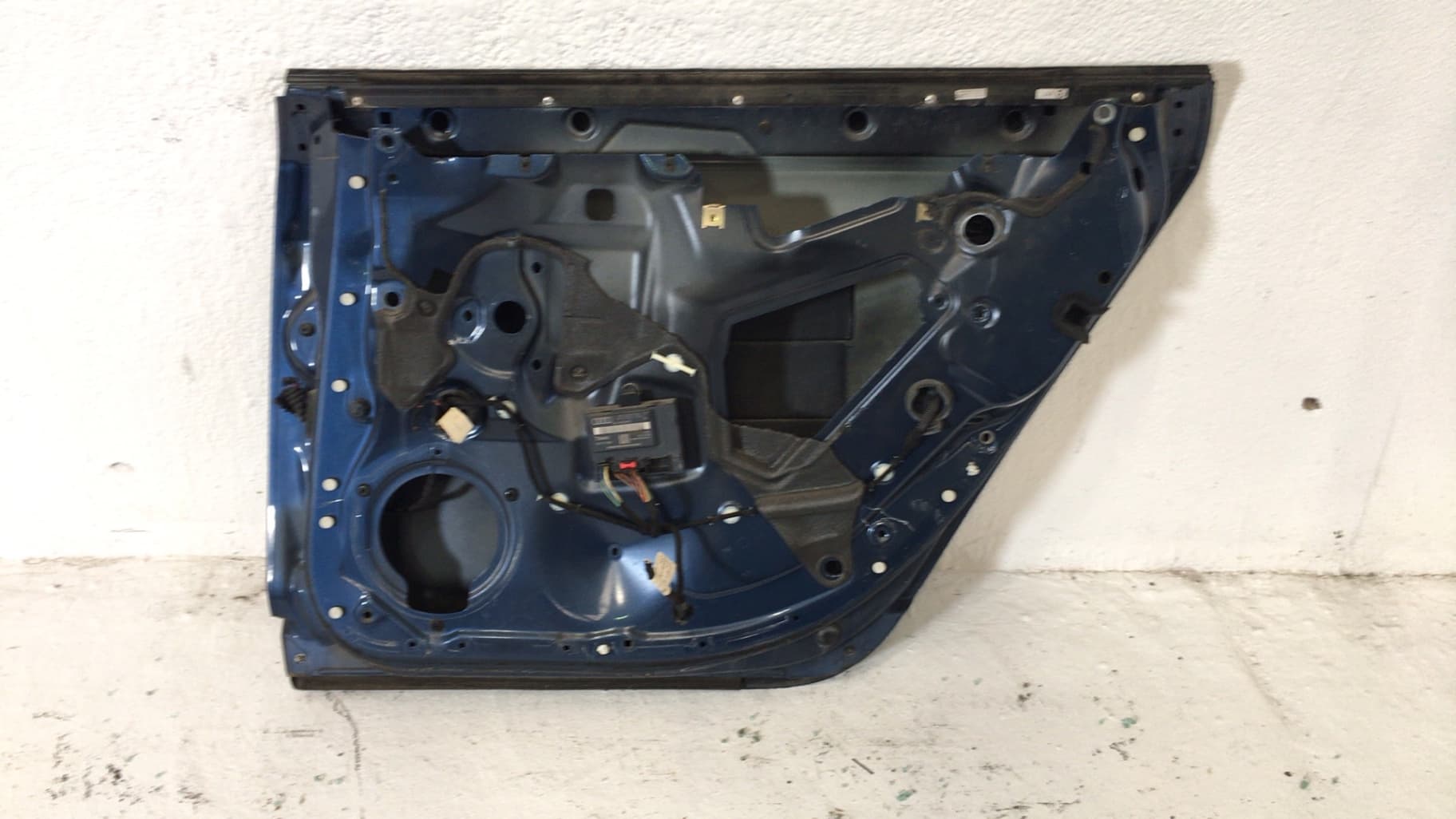 Puerta trasera derecha AUDI A6 AVANT (4F5) 2