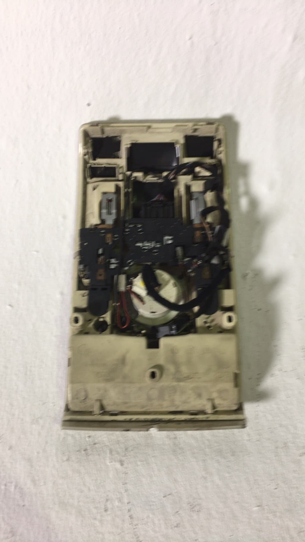 Luz interior delantera AUDI A6 AVANT (4F5) 2