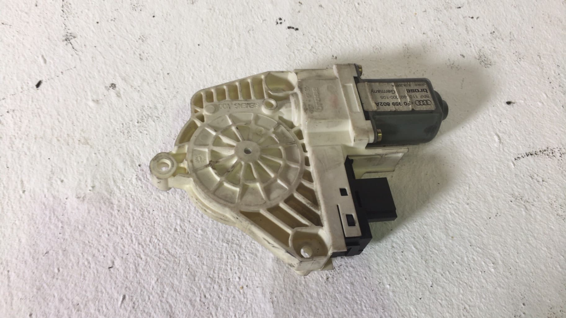 Motor elevalunas trasero derecho AUDI A6 AVANT (4F5) 2