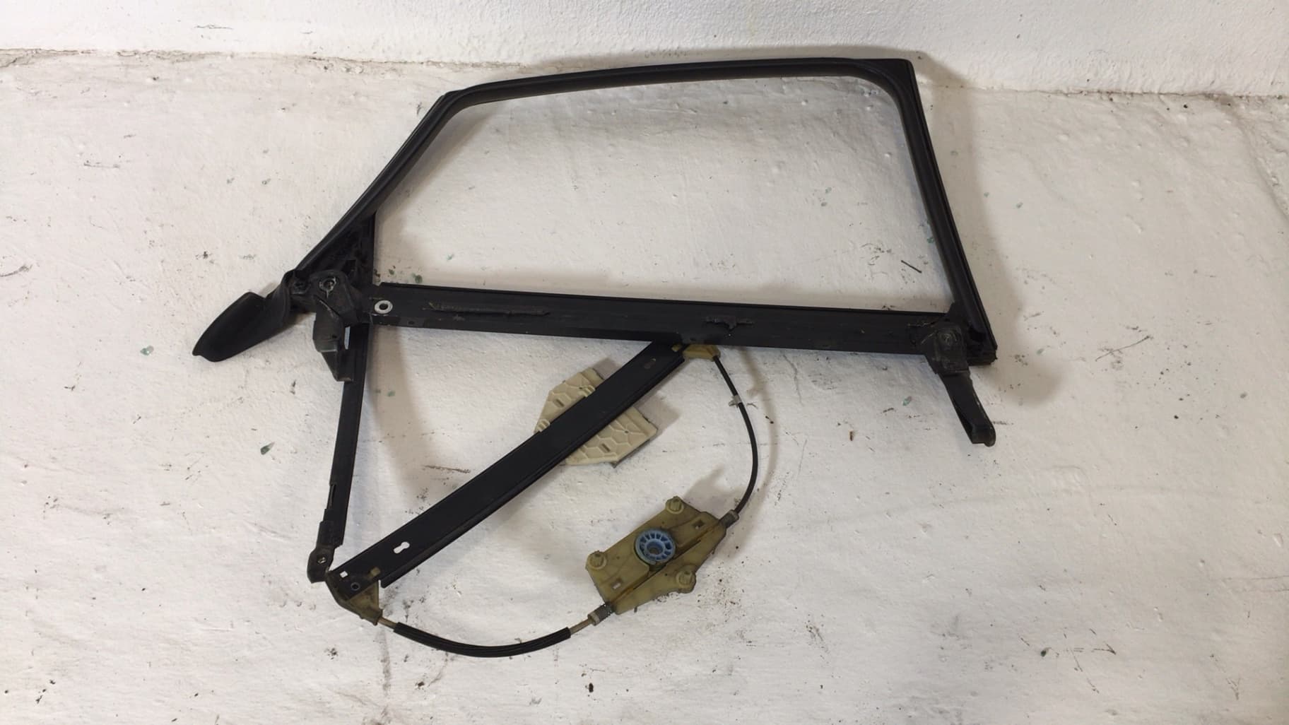 Elevalunas trasero izquierdo AUDI A6 AVANT (4F5) 2