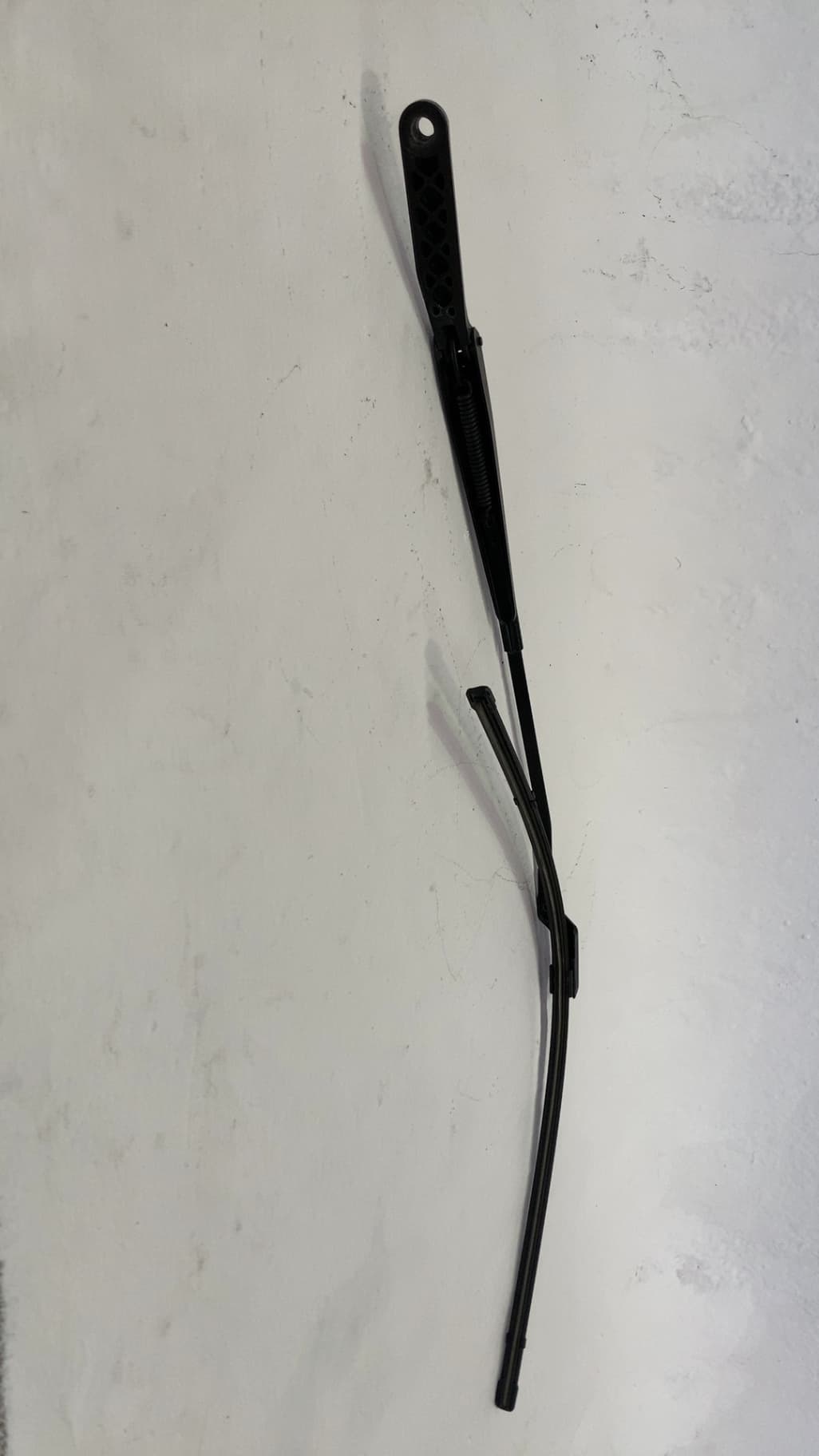 Brazo limpia delantero izquierdo PEUGEOT 308 2