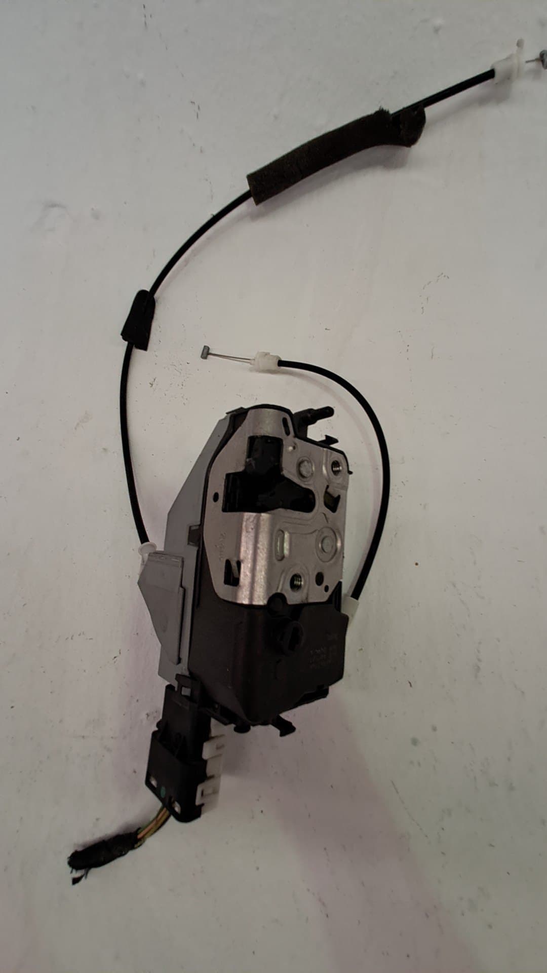Cerradura puerta trasera derecha PEUGEOT 308 2