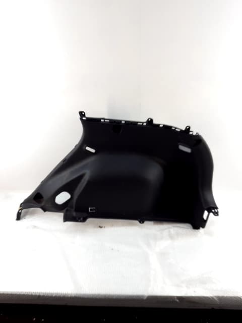 Guarnecido porton trasero KIA NIRO
