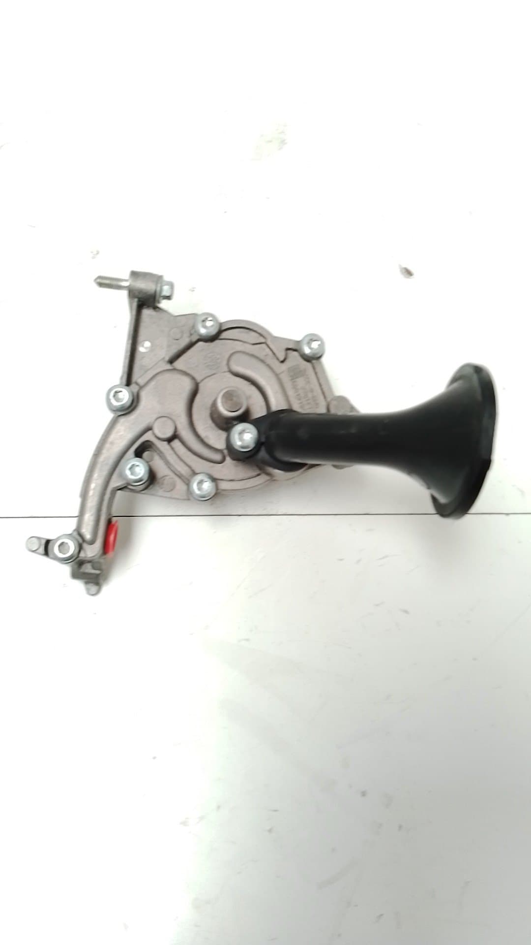 Bomba aceite PEUGEOT 208 4