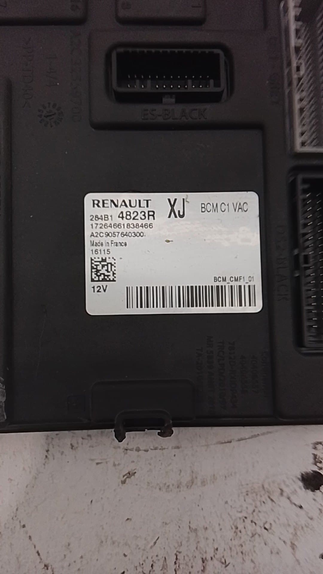 Recambio RENAULT MEGANE IV BERLINA 5P ref. 284B14823R 4