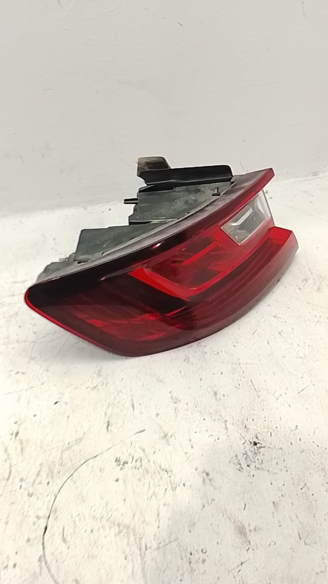 Piloto trasero izquierdo RENAULT MEGANE IV BERLINA 5P 4