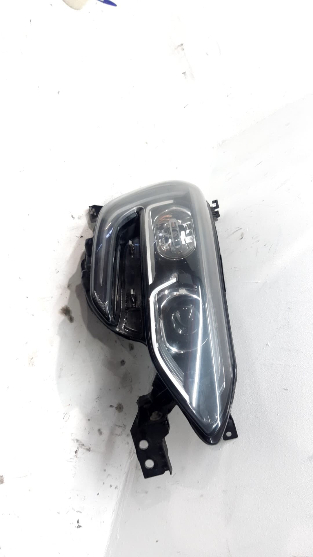 Faro derecho RENAULT MEGANE IV BERLINA 5P 4