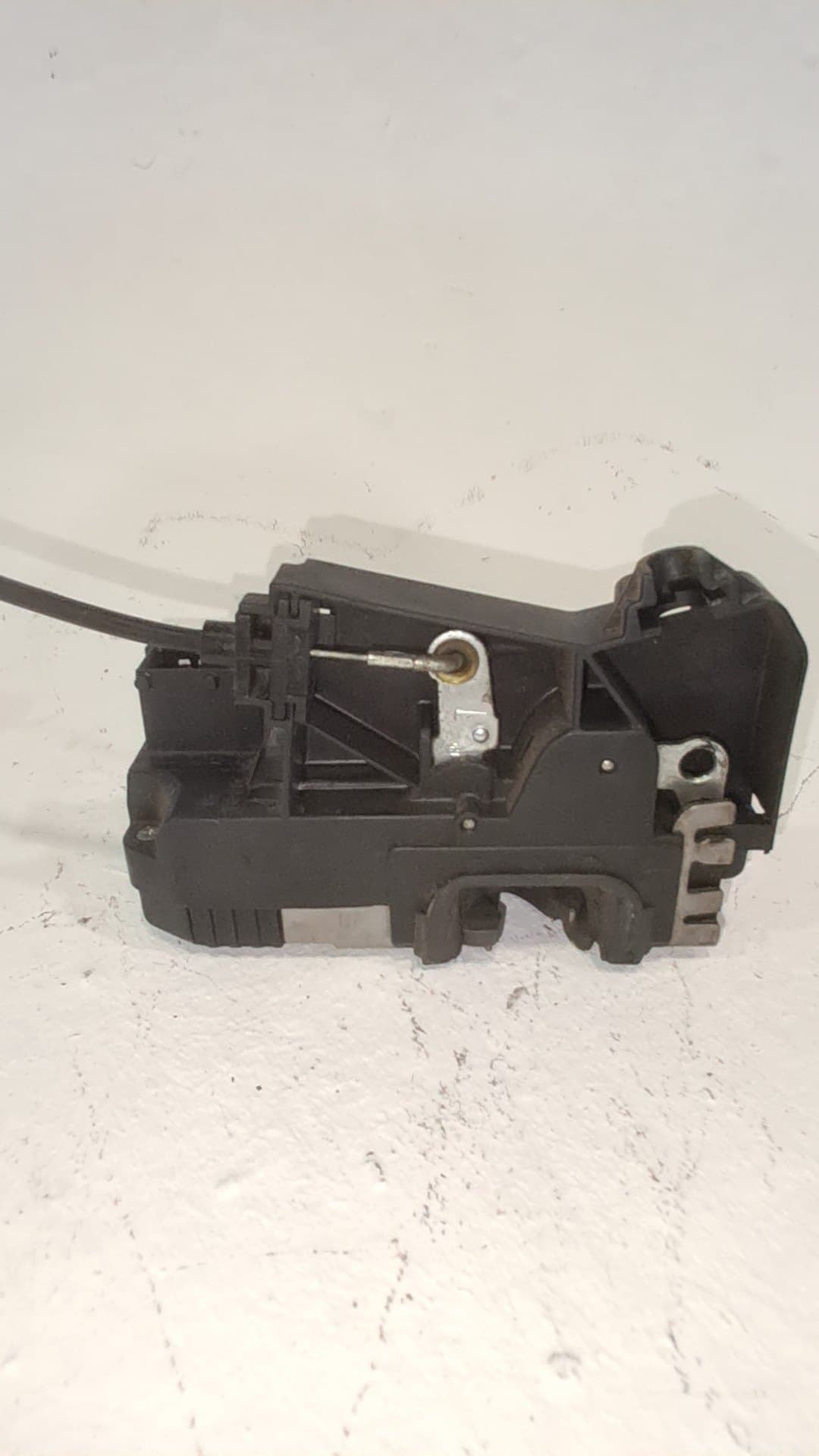 Cerradura puerta delantera izquierda OPEL ASTRA F BERLINA 3