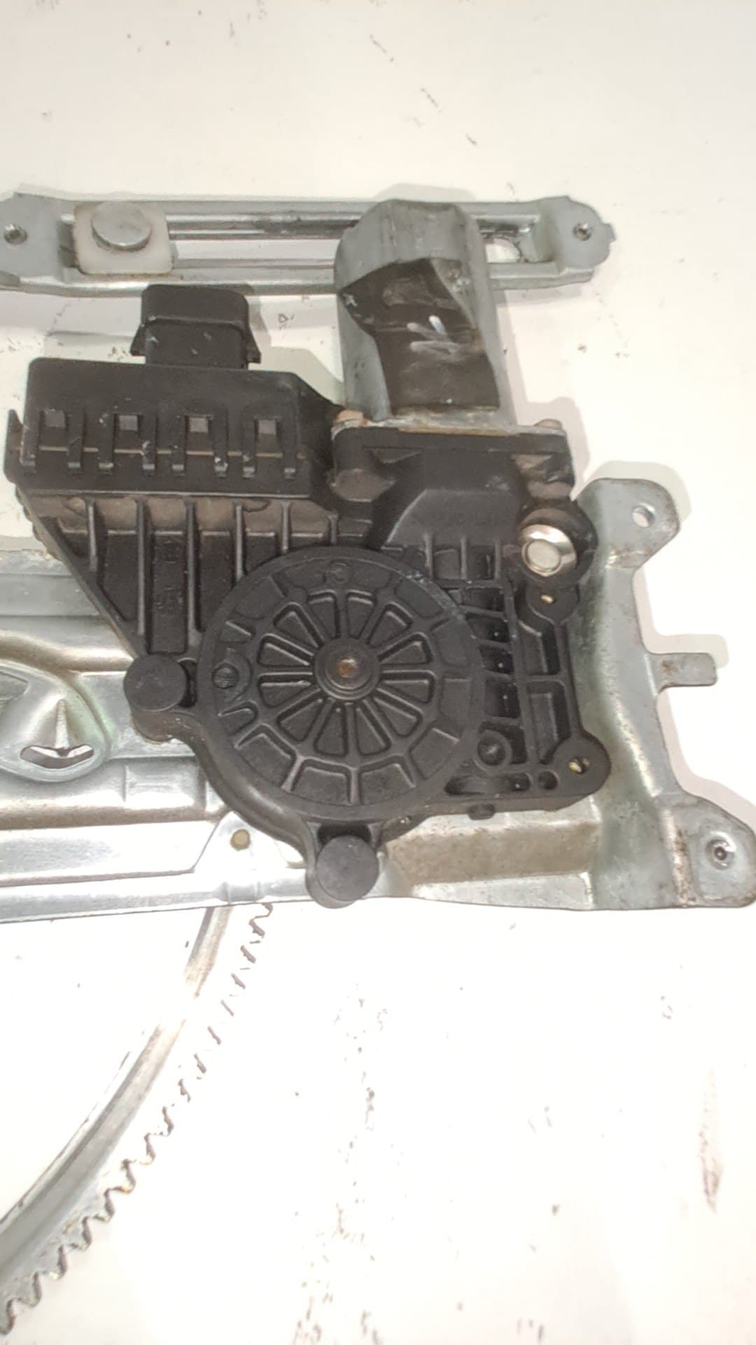 Elevalunas delantero derecho OPEL ASTRA F BERLINA 2
