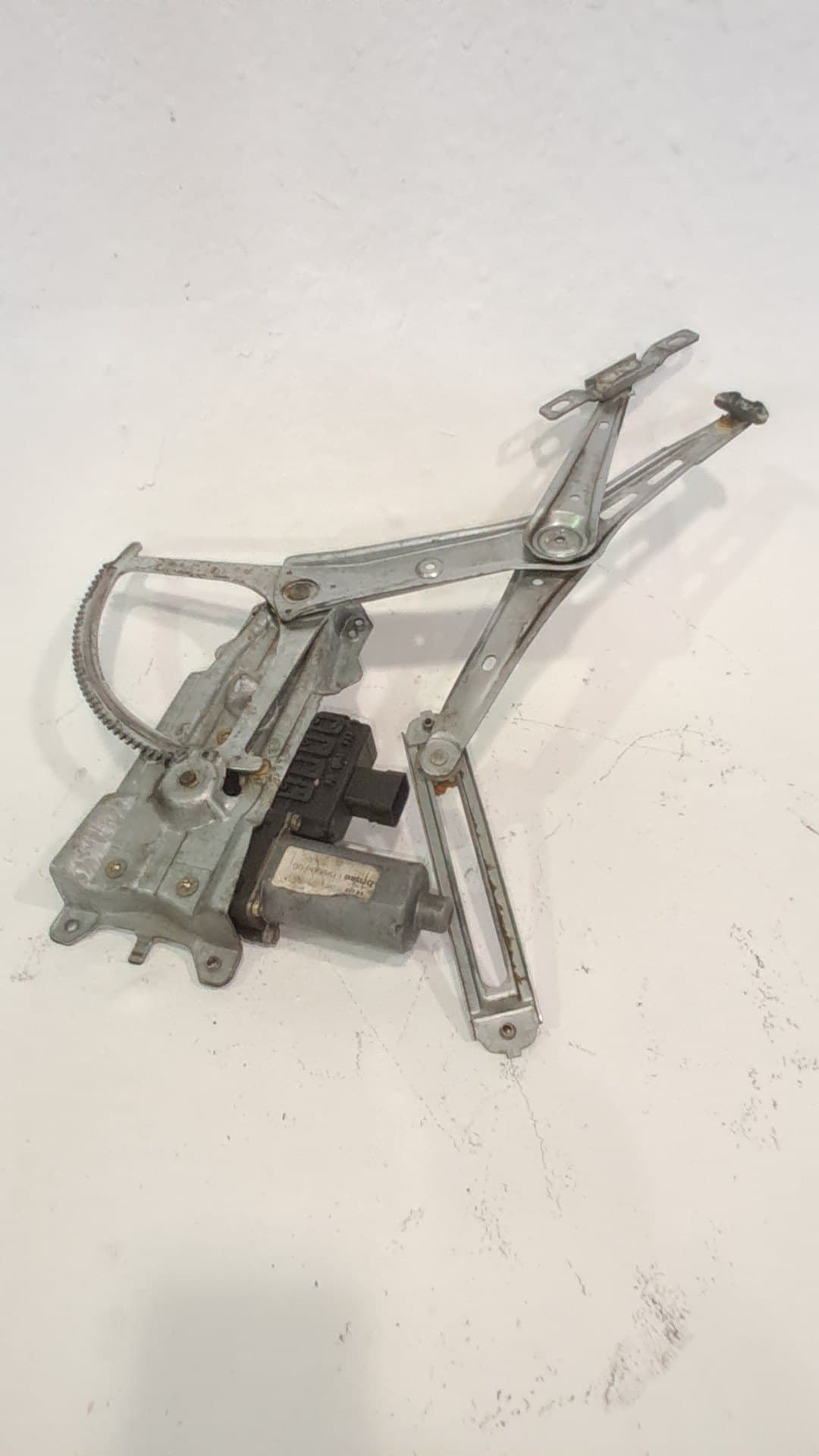 Elevalunas delantero izquierdo OPEL ASTRA F BERLINA