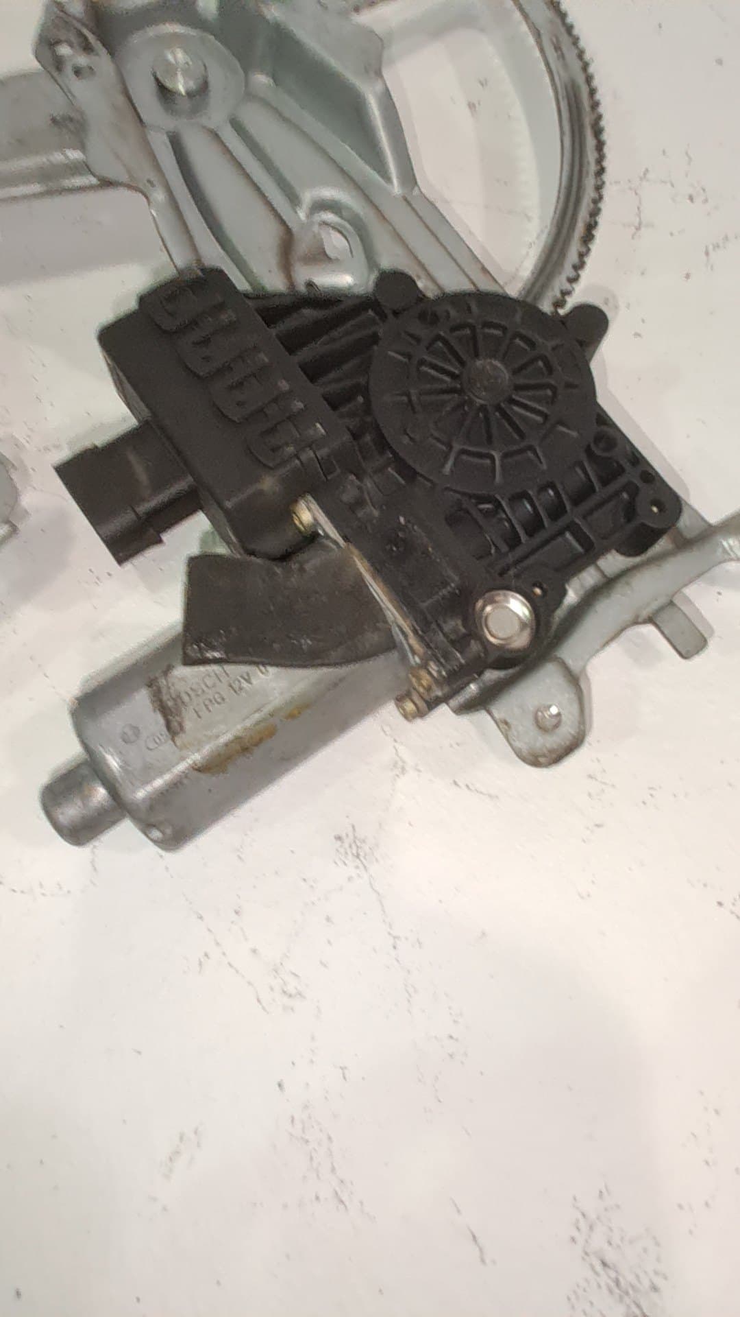 Elevalunas delantero izquierdo OPEL ASTRA F BERLINA 2