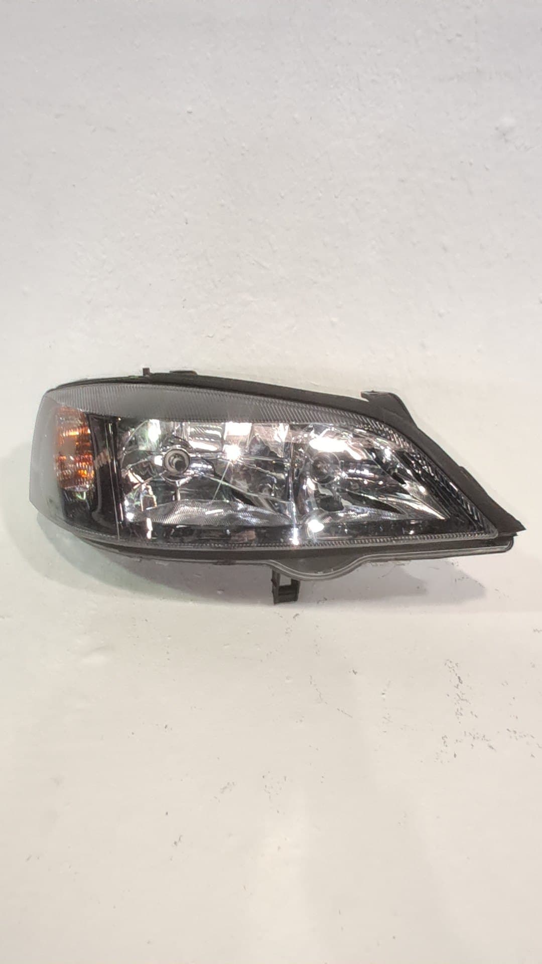 Faro derecho OPEL ASTRA F BERLINA