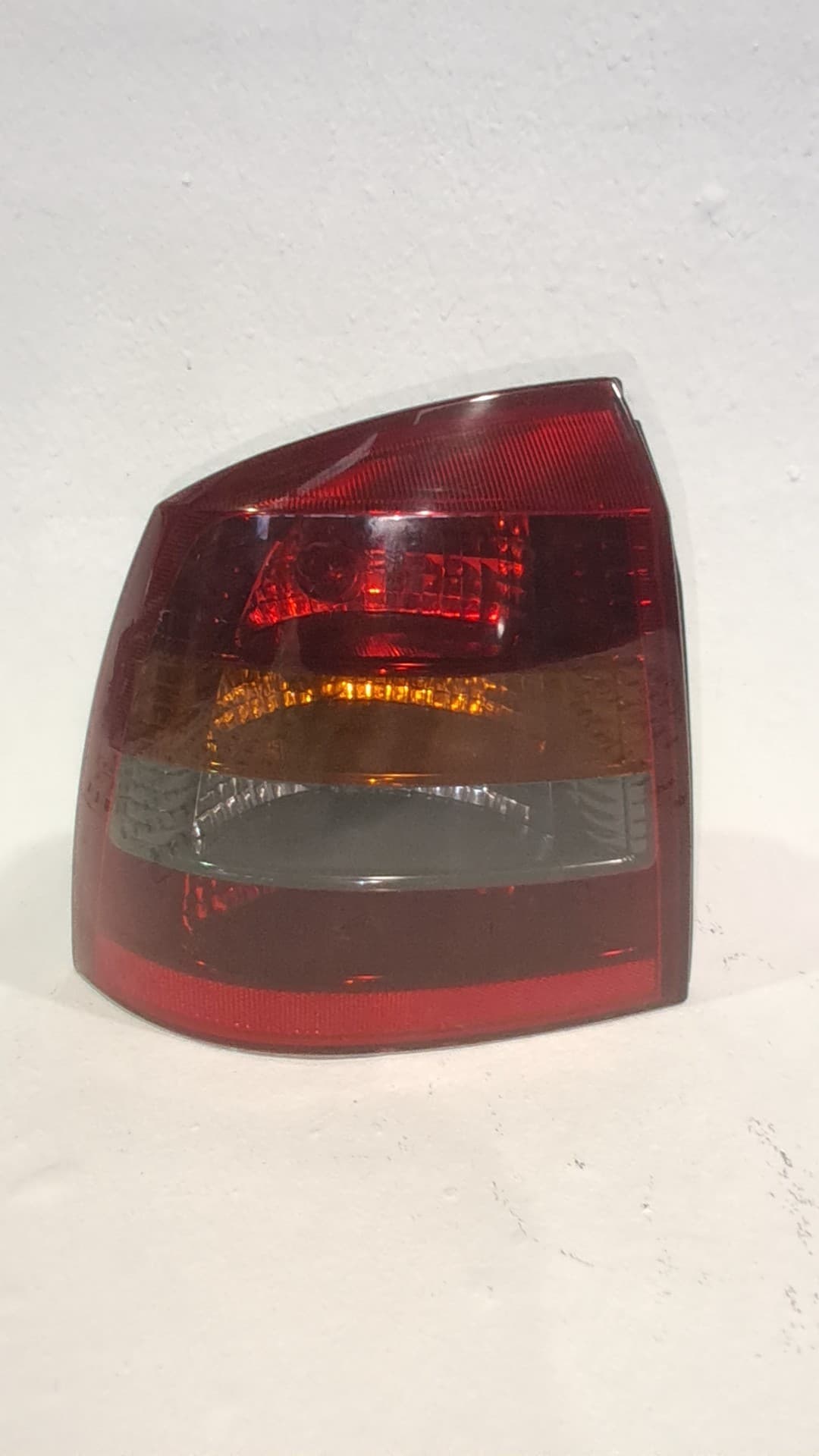 Piloto trasero izquierdo OPEL ASTRA F BERLINA