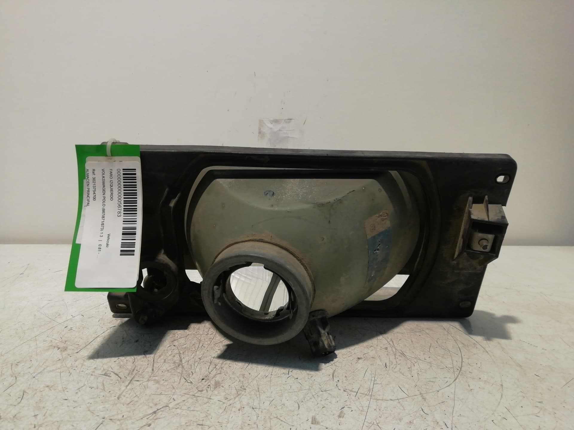 Faro izquierdo VOLKSWAGEN POLO (9N1) 2