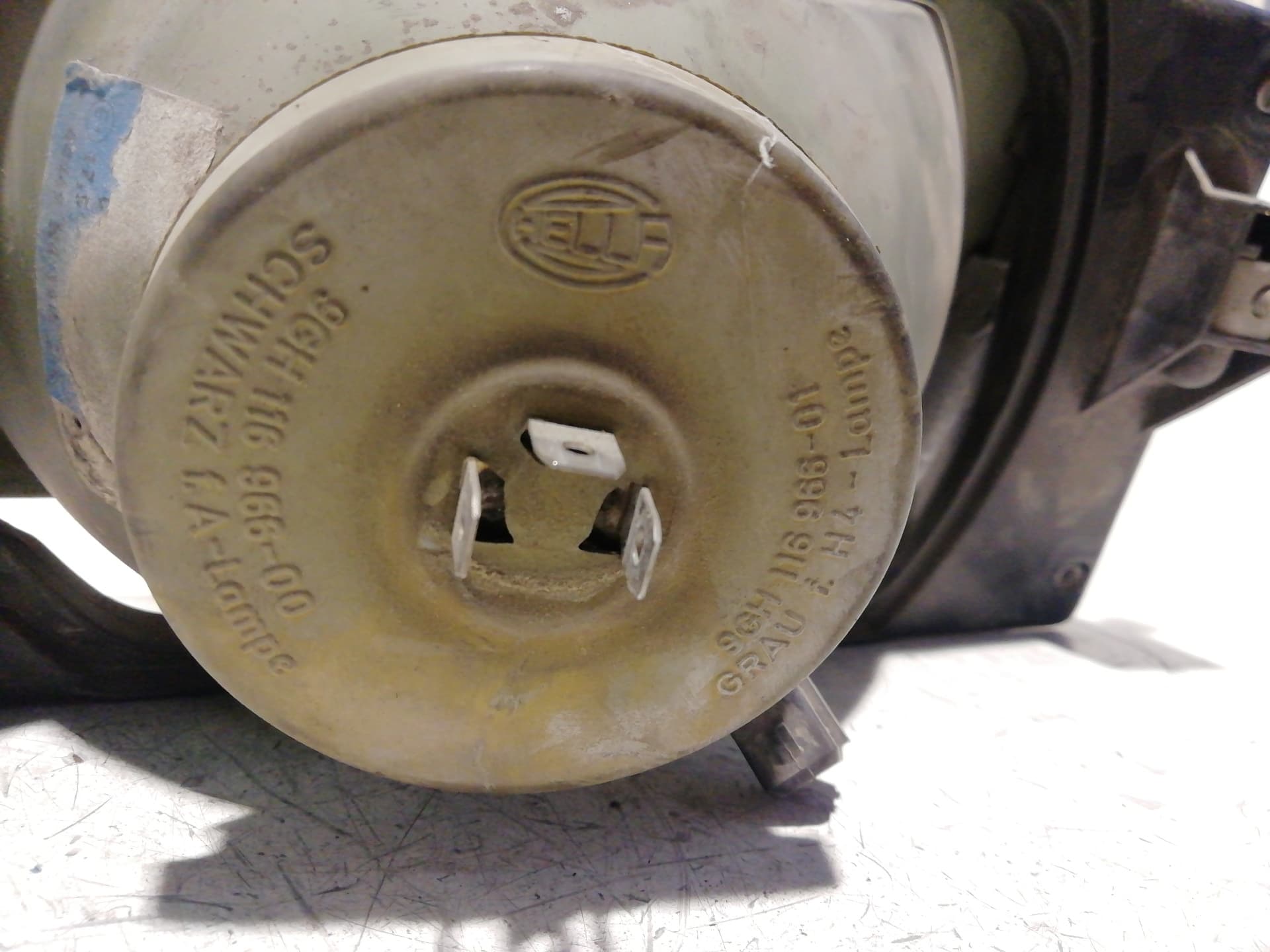 Faro izquierdo VOLKSWAGEN POLO (9N1) 2
