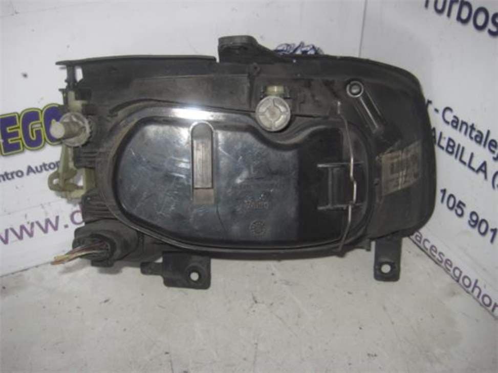 Faro izquierdo VOLKSWAGEN POLO (9N1)